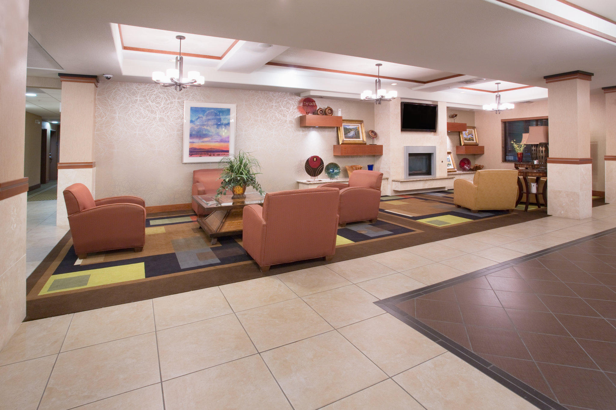 Holiday Inn Express & Suites Los Alamos Entrada Park Photo