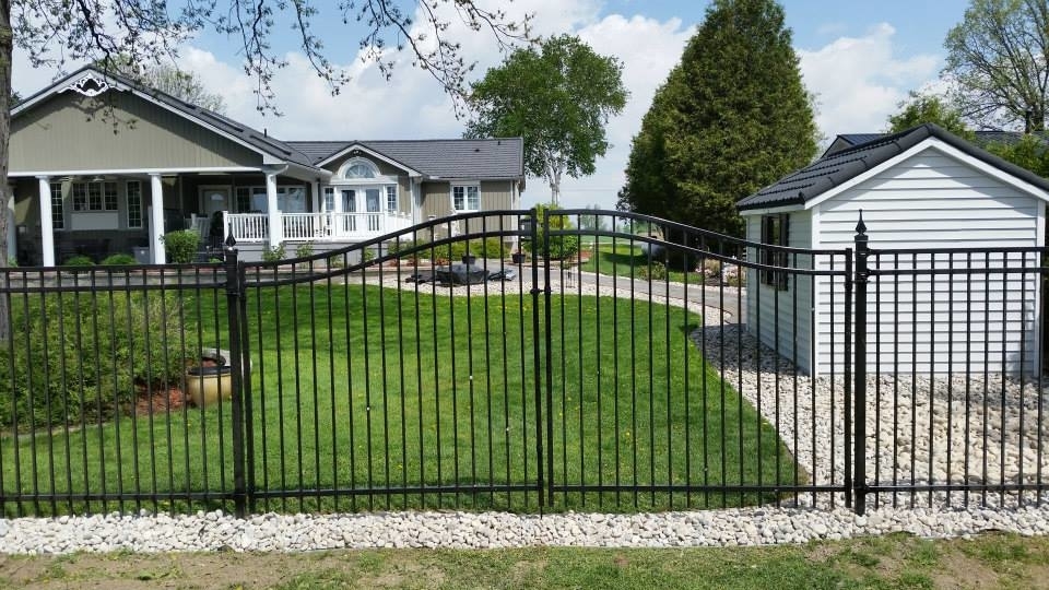 Images D & J Precision Fences and Decks