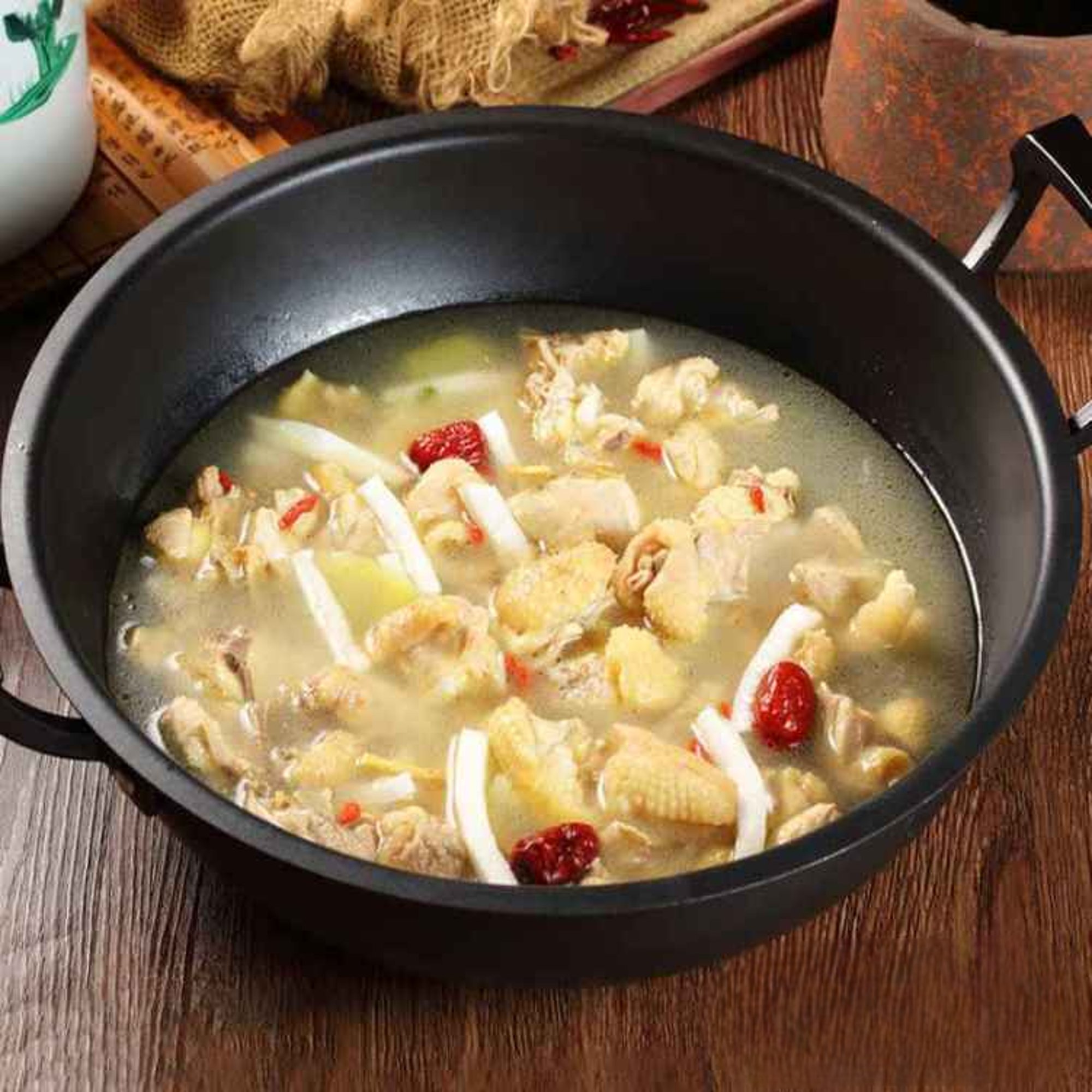 HS9. 椰子鮮雞鍋湯/Coconut Chicken Hot Pot Soup