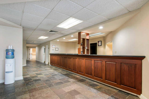 Images Clarion Inn & Suites