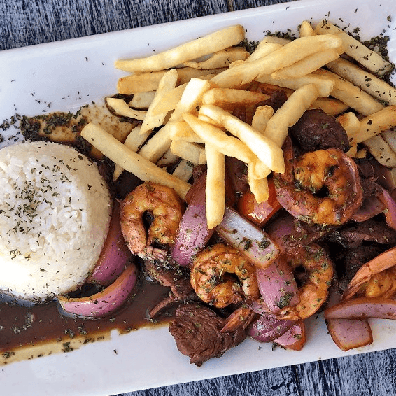 Lomo Mar y Tierra / Beef & Shrimp Saltados al Wok