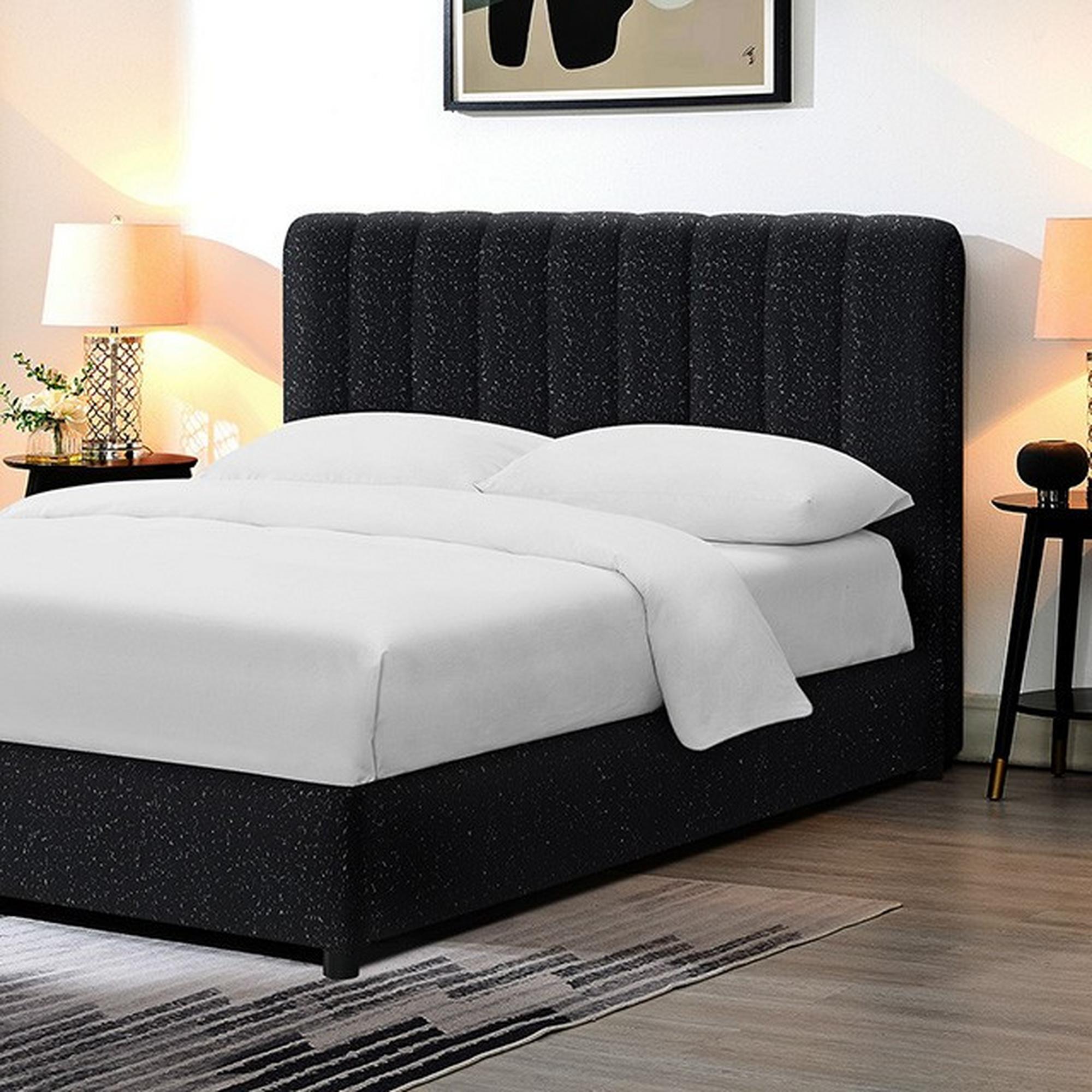 Traverson King Bed - Black