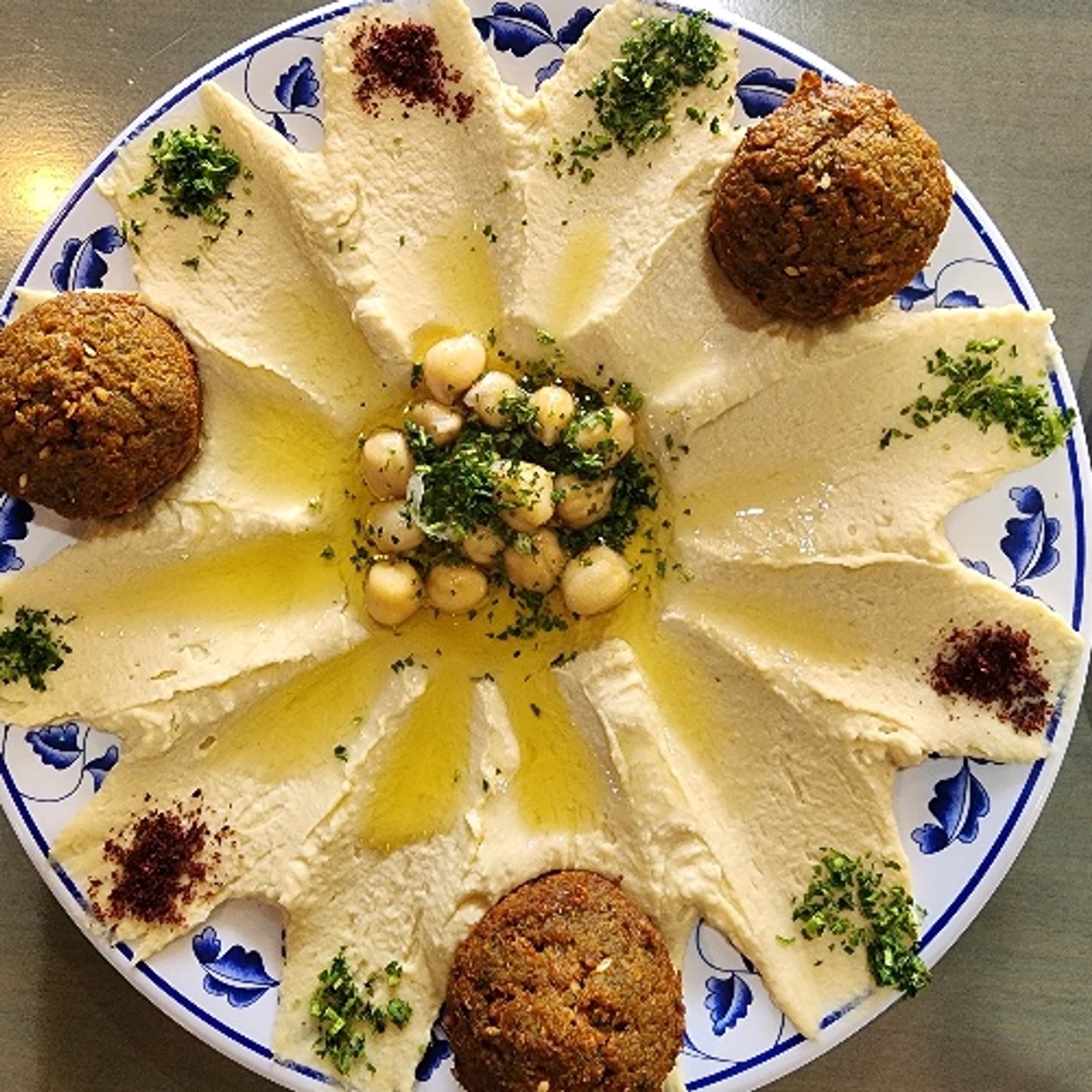 Hummus with Falafel