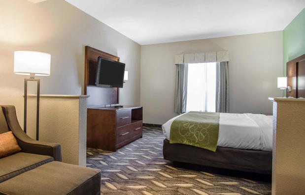 Images Comfort Suites