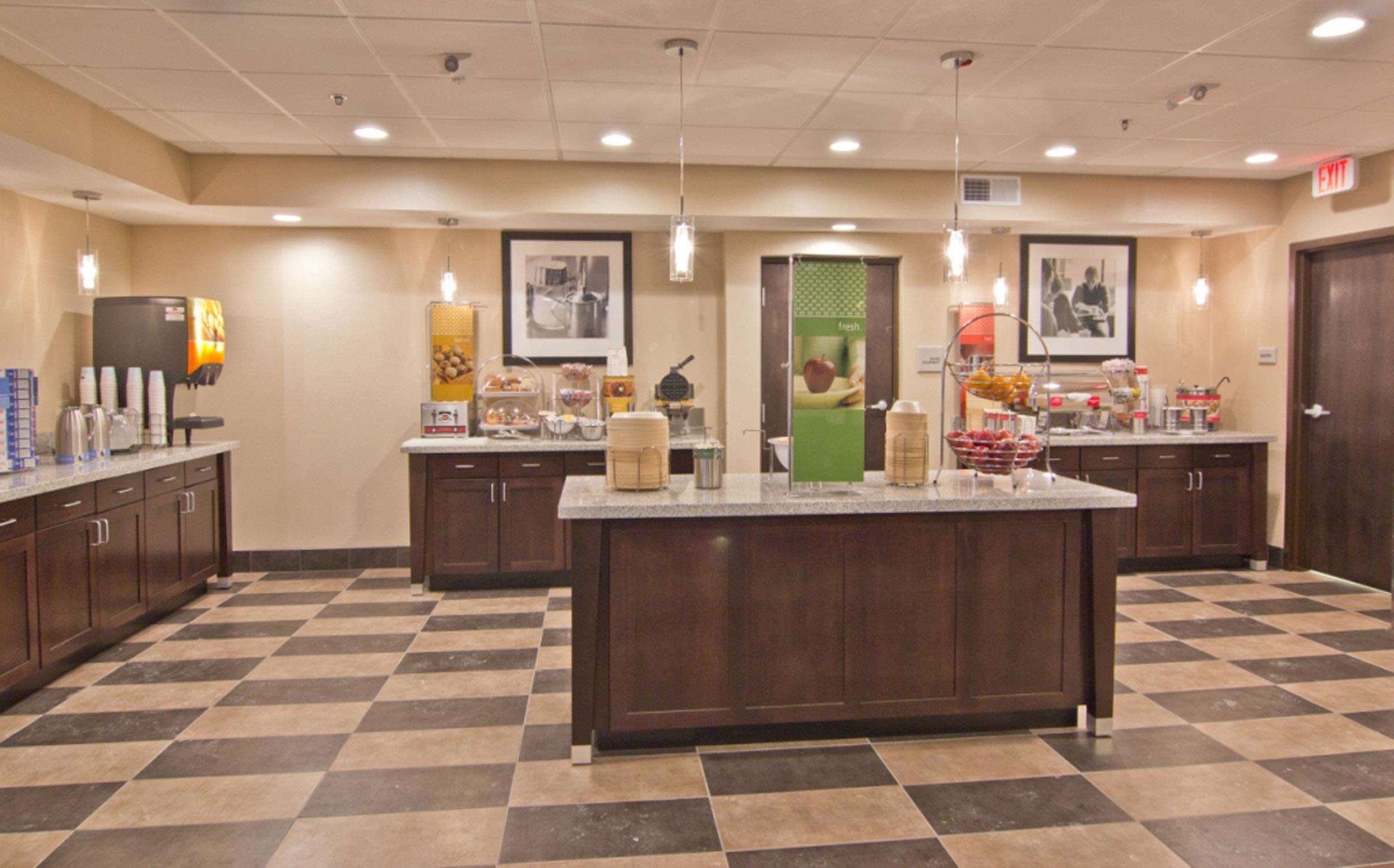 Hampton Inn Columbus-South Photo