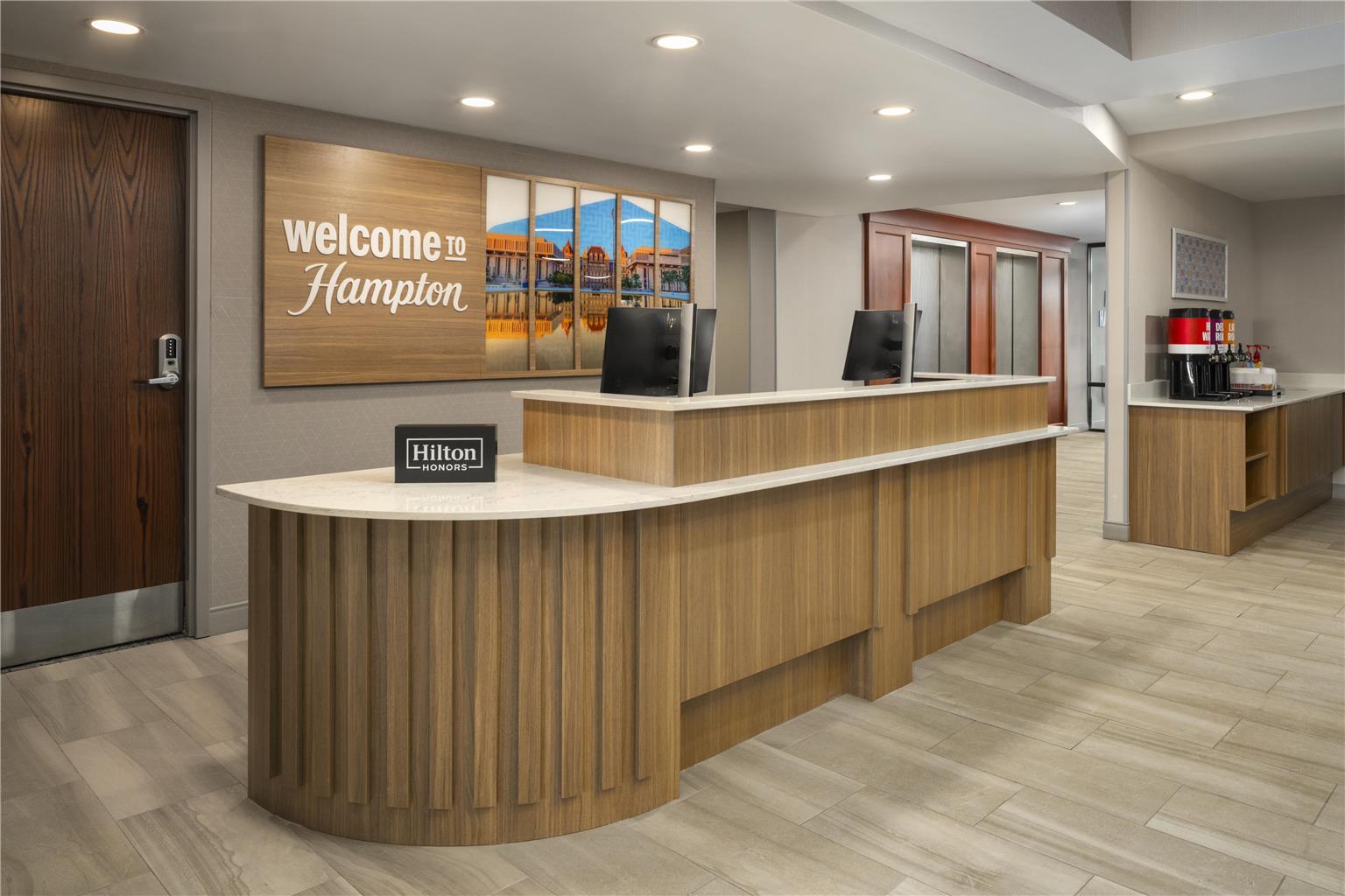 Hampton Inn York Image