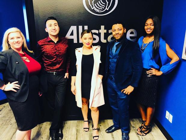 Images Derick Strickland: Allstate Insurance
