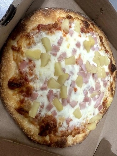 Hawaiian Pizza