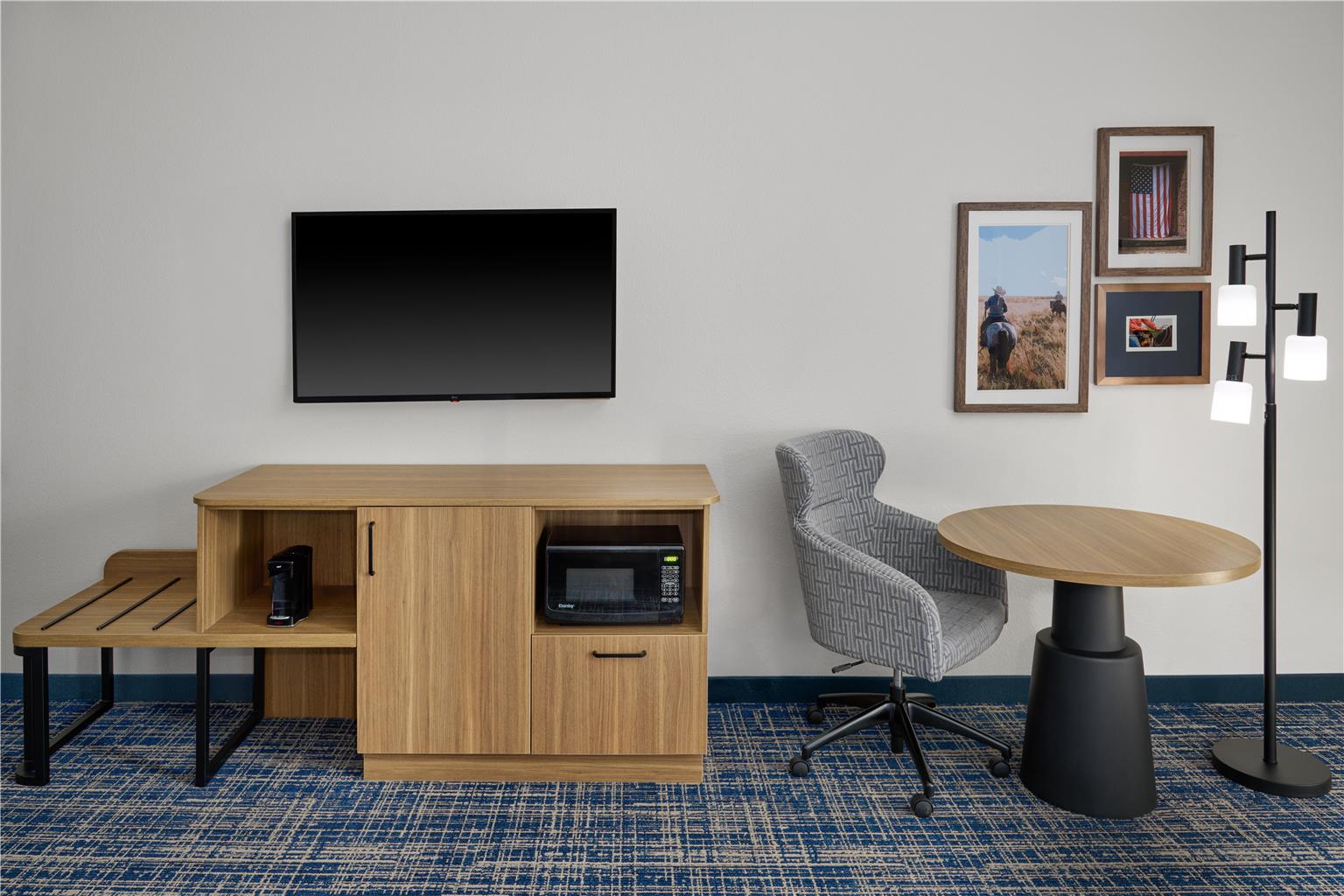 Hampton Inn Vernon Image