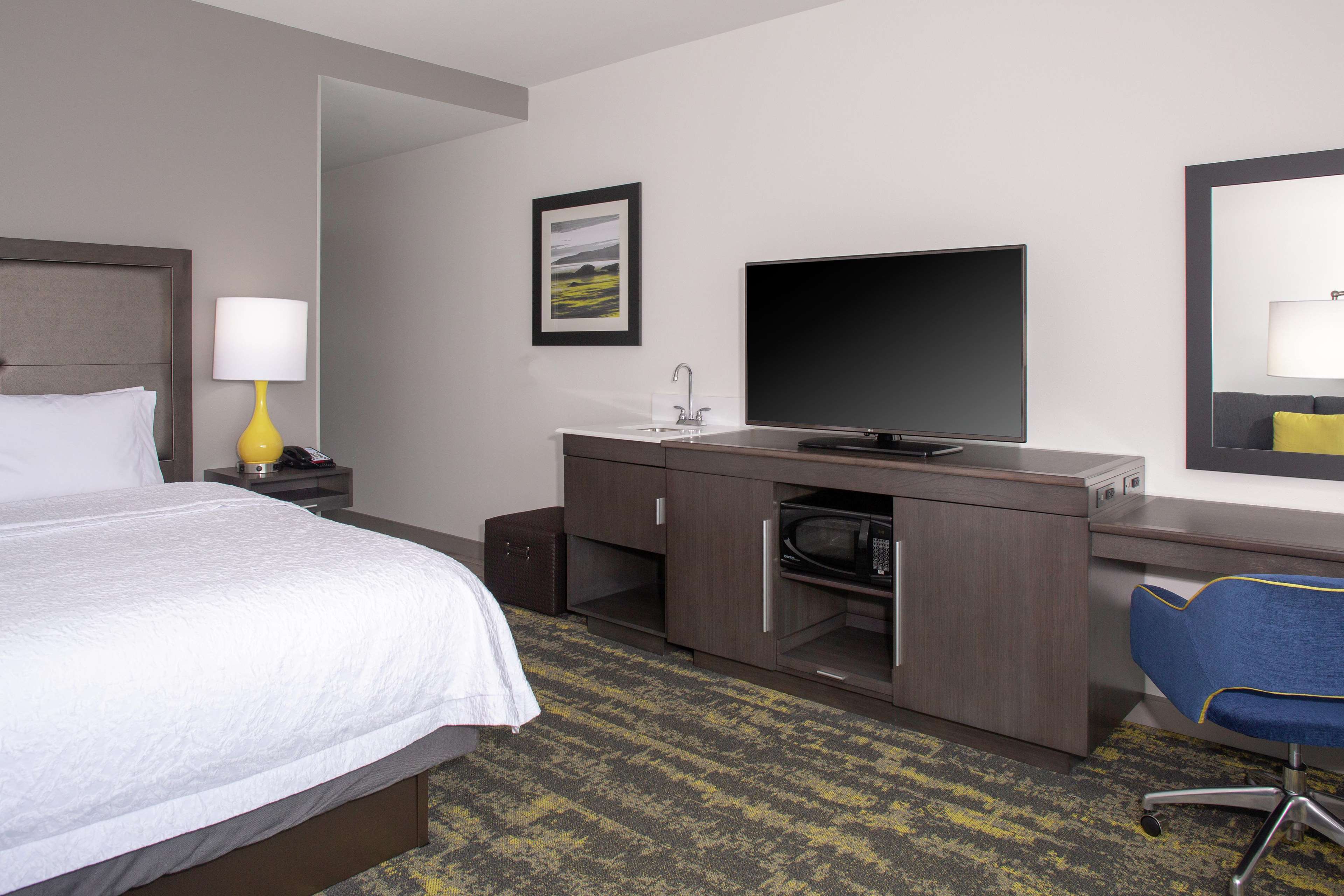 Hampton Inn & Suites Irvine-Orange County Airport Photo