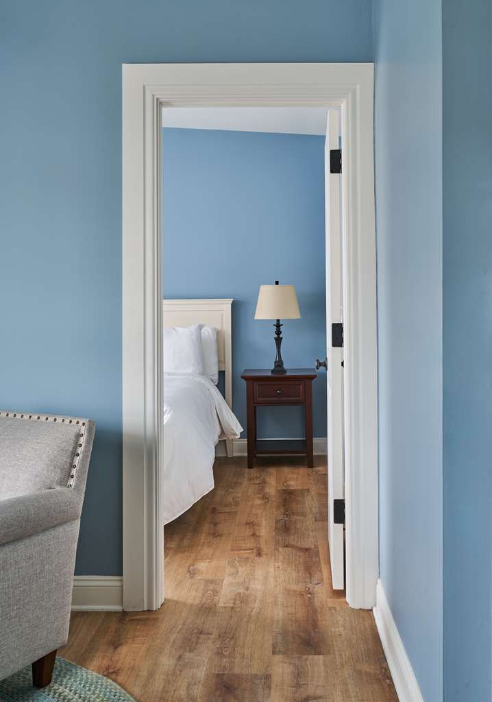 The Cadillac House Lexington, Tapestry Collection by Hilton Image