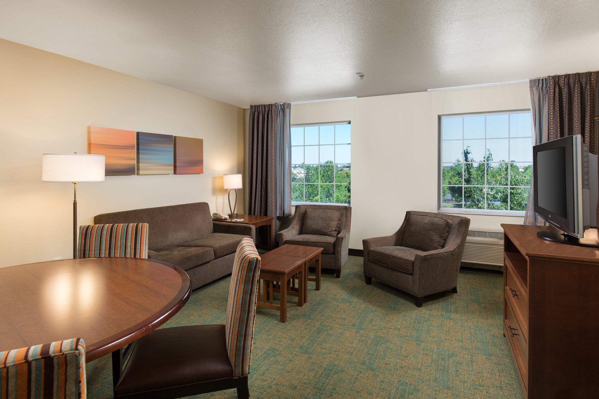 Staybridge Suites Sacramento Airport Natomas Photo