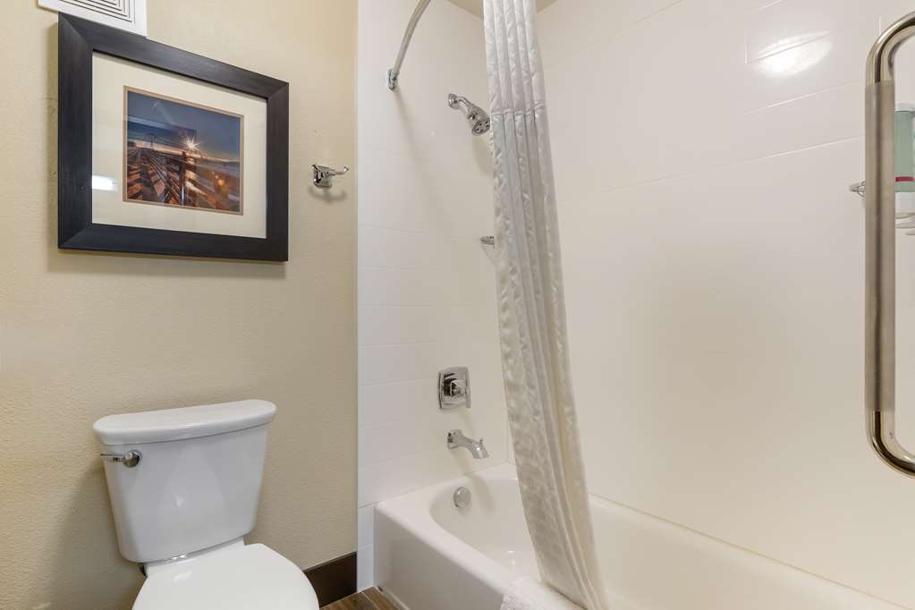 Best Western Columbia River Waterfront Hotel Astoria Image