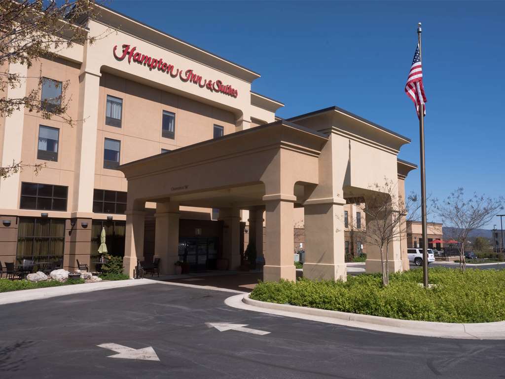 Hampton Inn & Suites Woodstock, VA Image