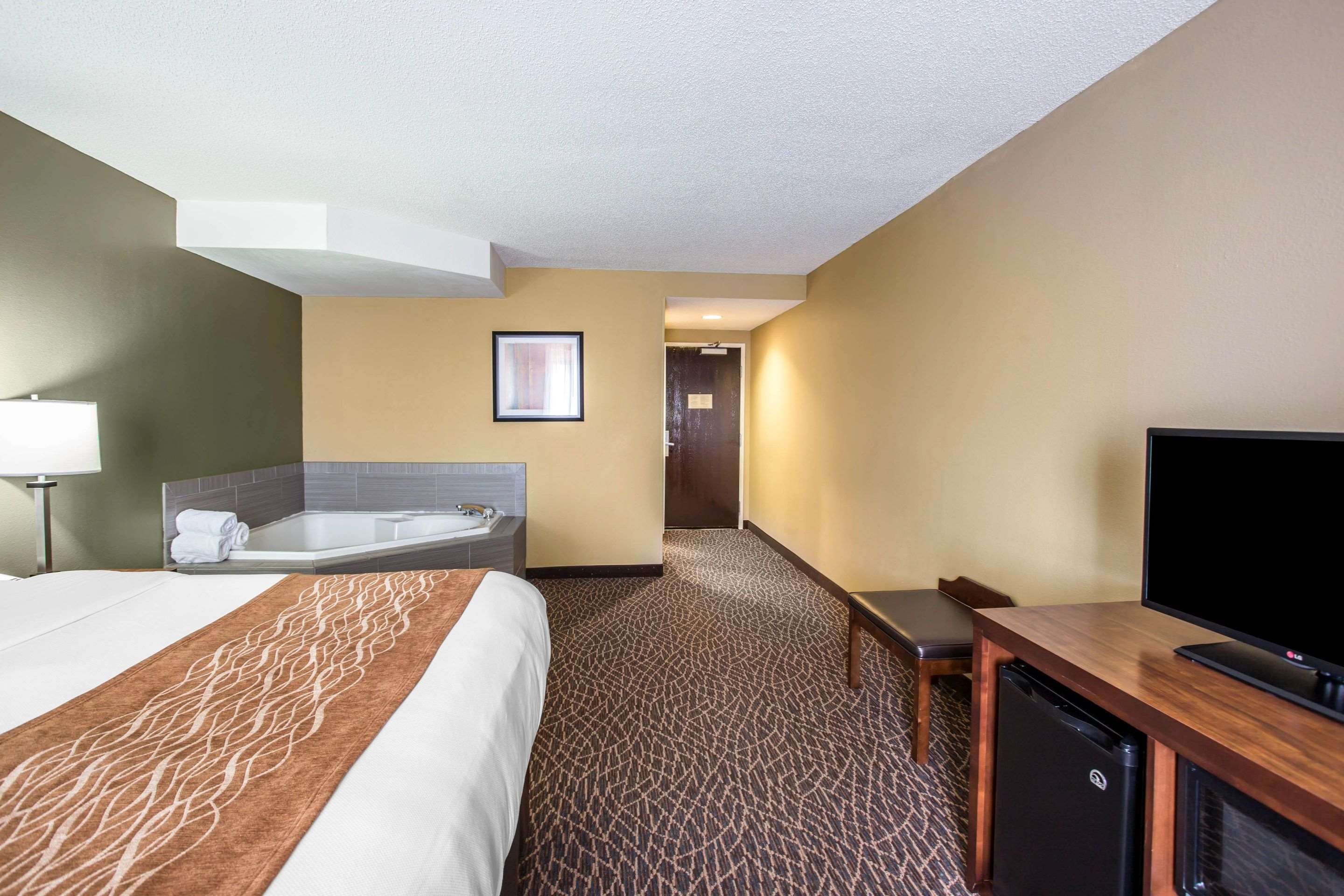 Comfort Inn & Suites Kannapolis - Concord Photo