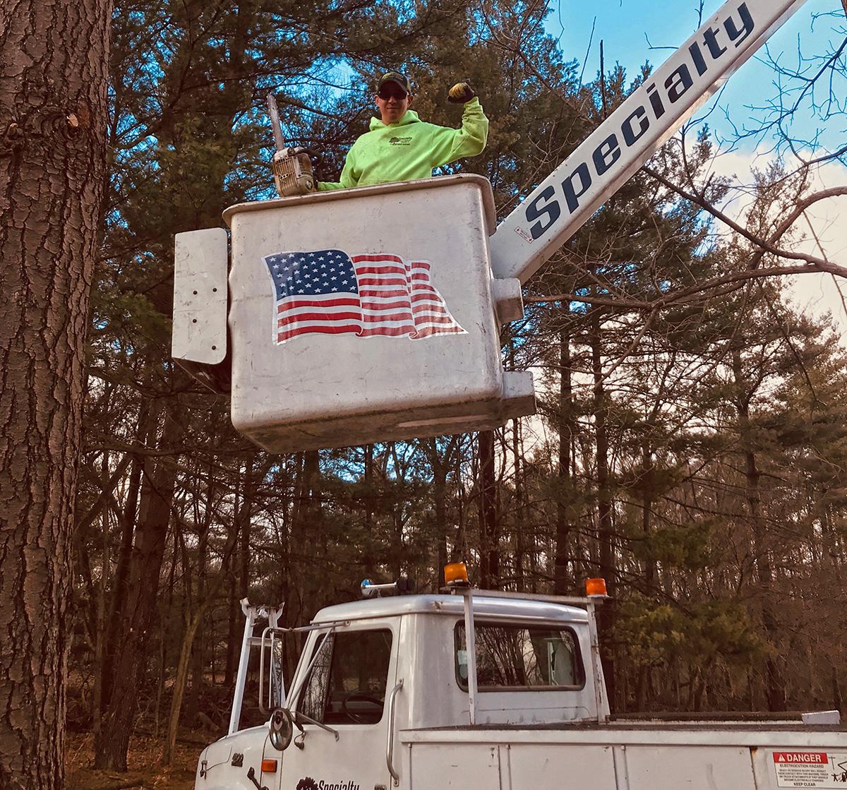 Specialty Tree & Bucket Service Image