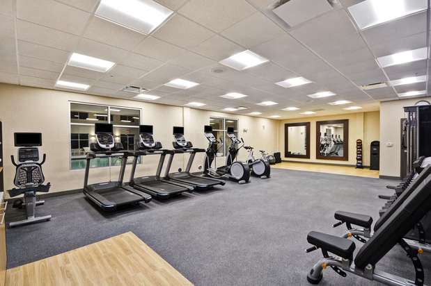 Images Homewood Suites by Hilton Warren Detroit