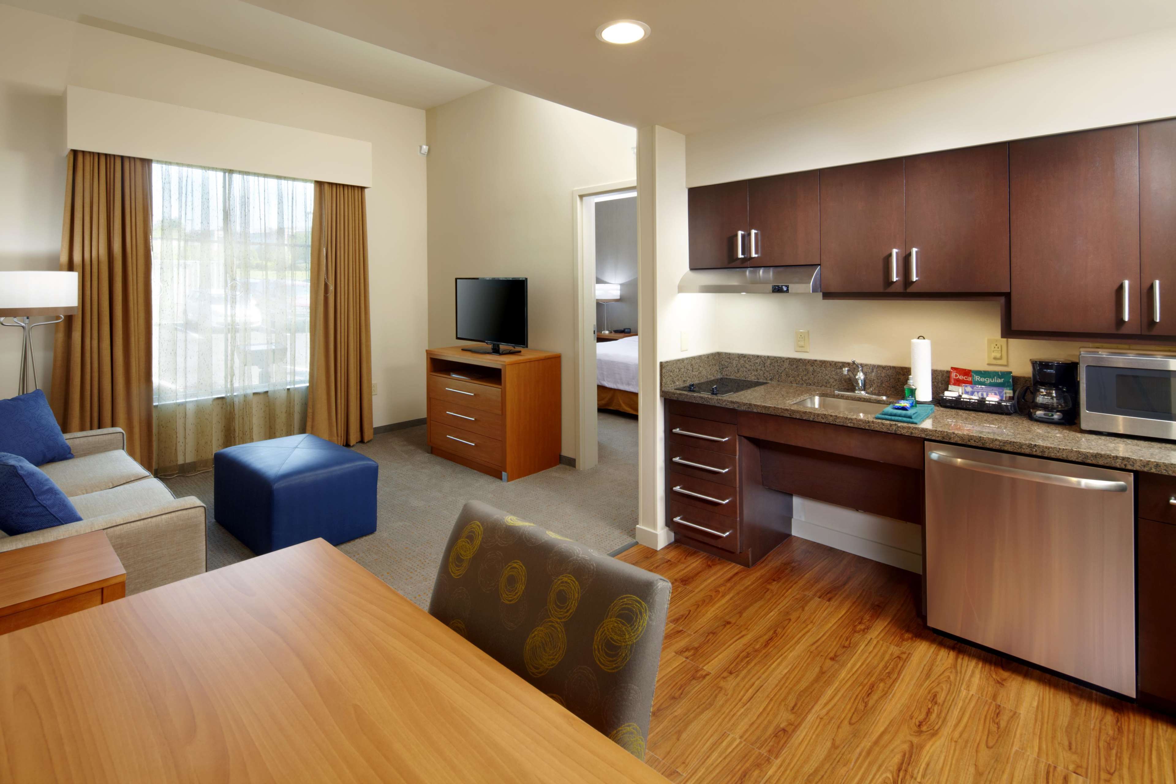 Homewood Suites by Hilton Pittsburgh Airport Robinson Mall Area PA Photo