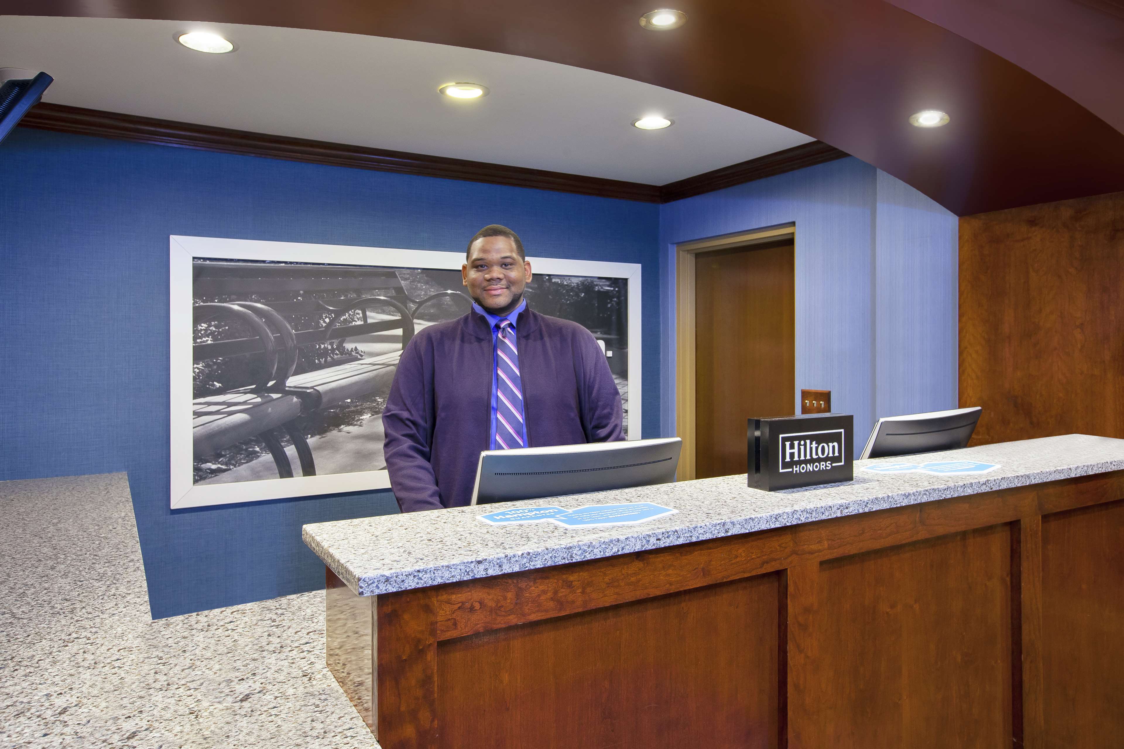 Hampton Inn Hartford/Airport Photo