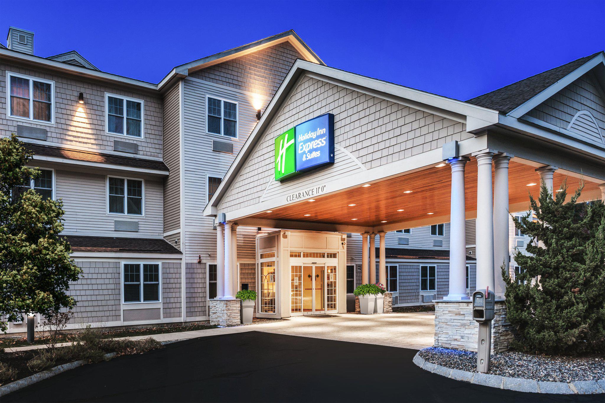 Holiday Inn Express & Suites Hampton South-Seabrook Photo