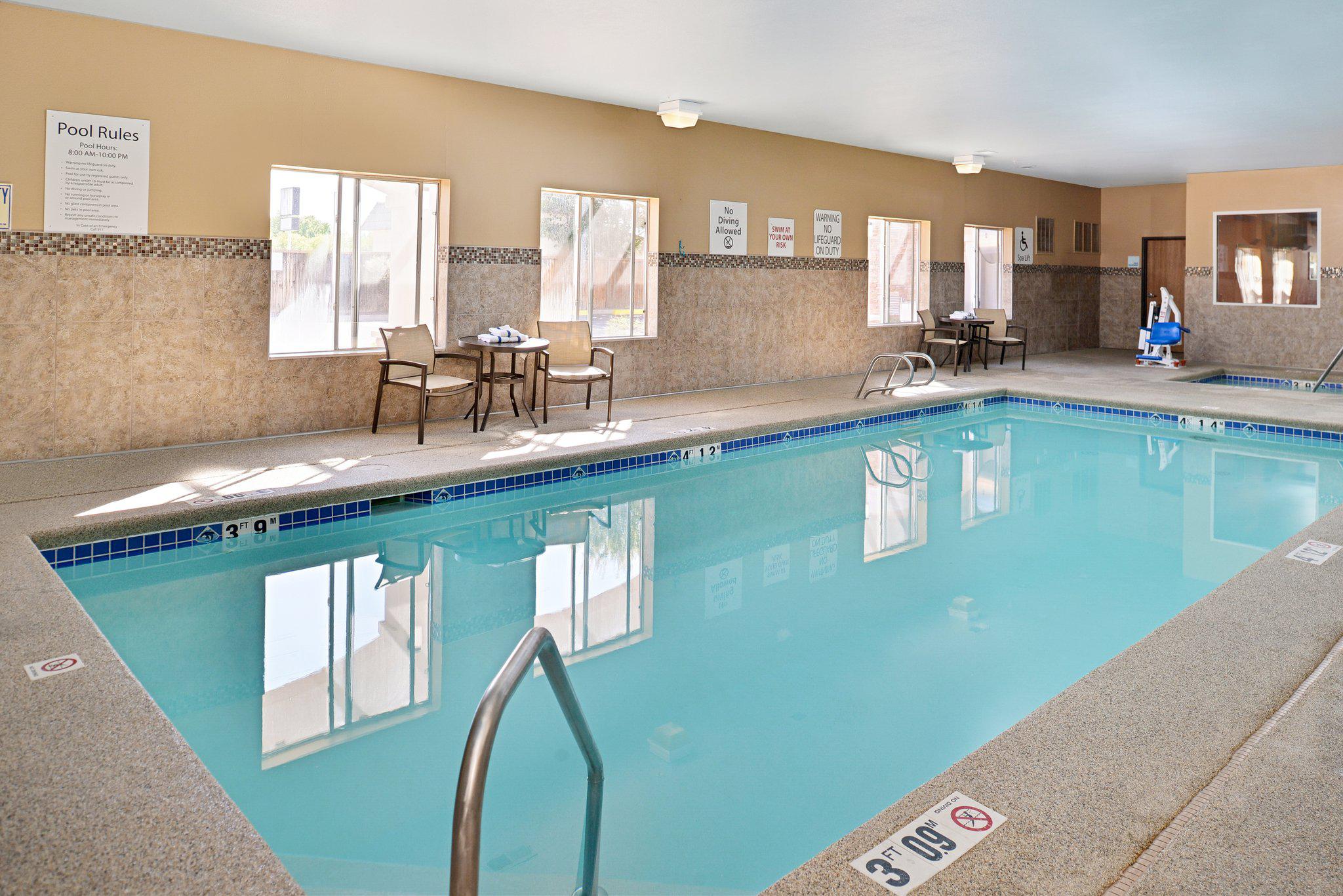 Holiday Inn Express Albuquerque N - Bernalillo Photo