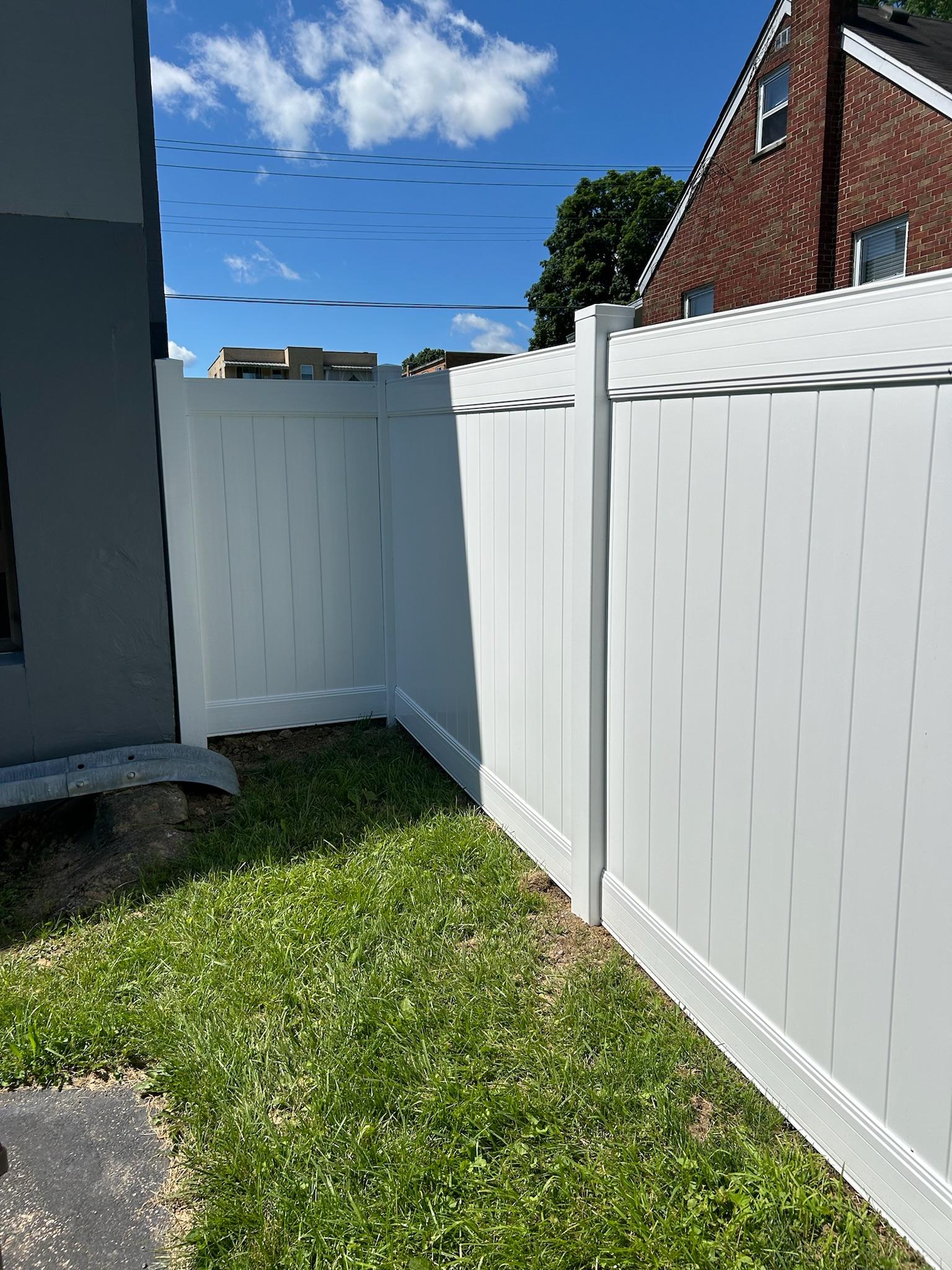 Top Rail Fence Cincinnati Image