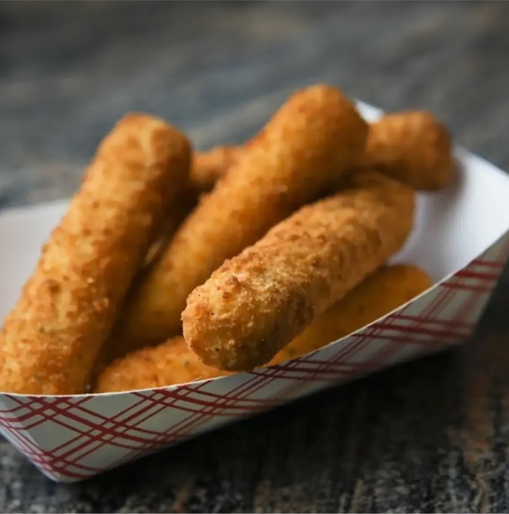 Mozzarella Sticks (6)