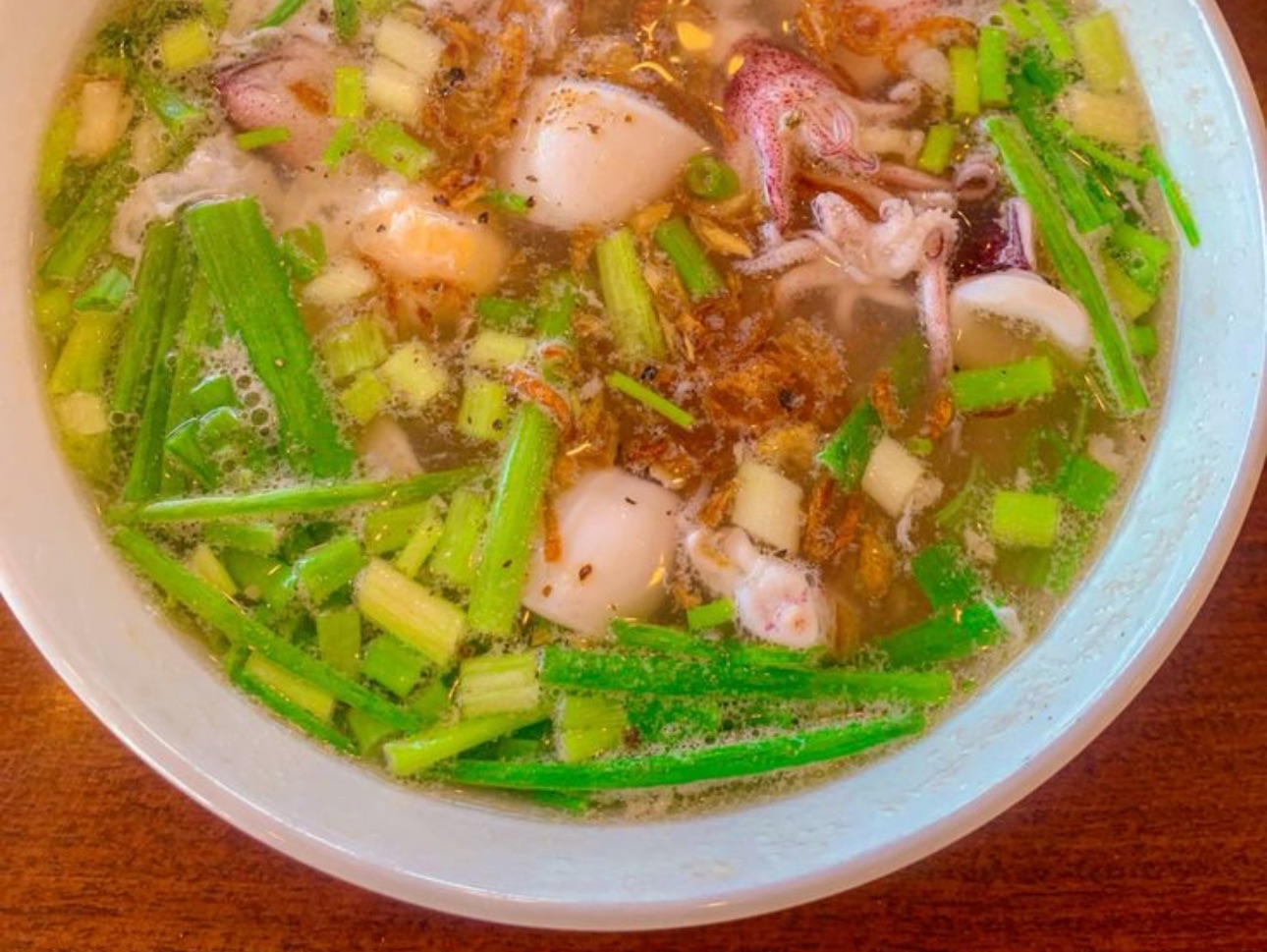 42 HU TIEU / MI NUOC. / Rice Noodle & Egg Noodle Soup