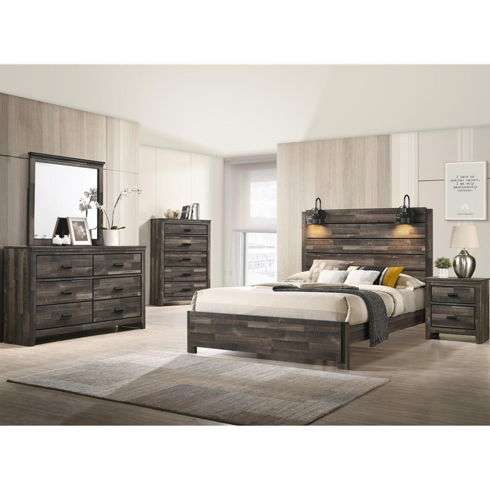 King Carter Bed w/Chest, Dresser, Mirror, Nightstand