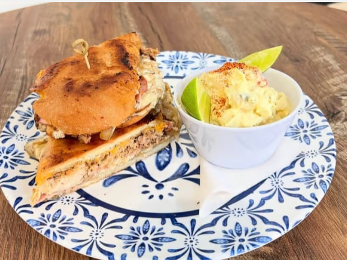 Pan con Lechon
