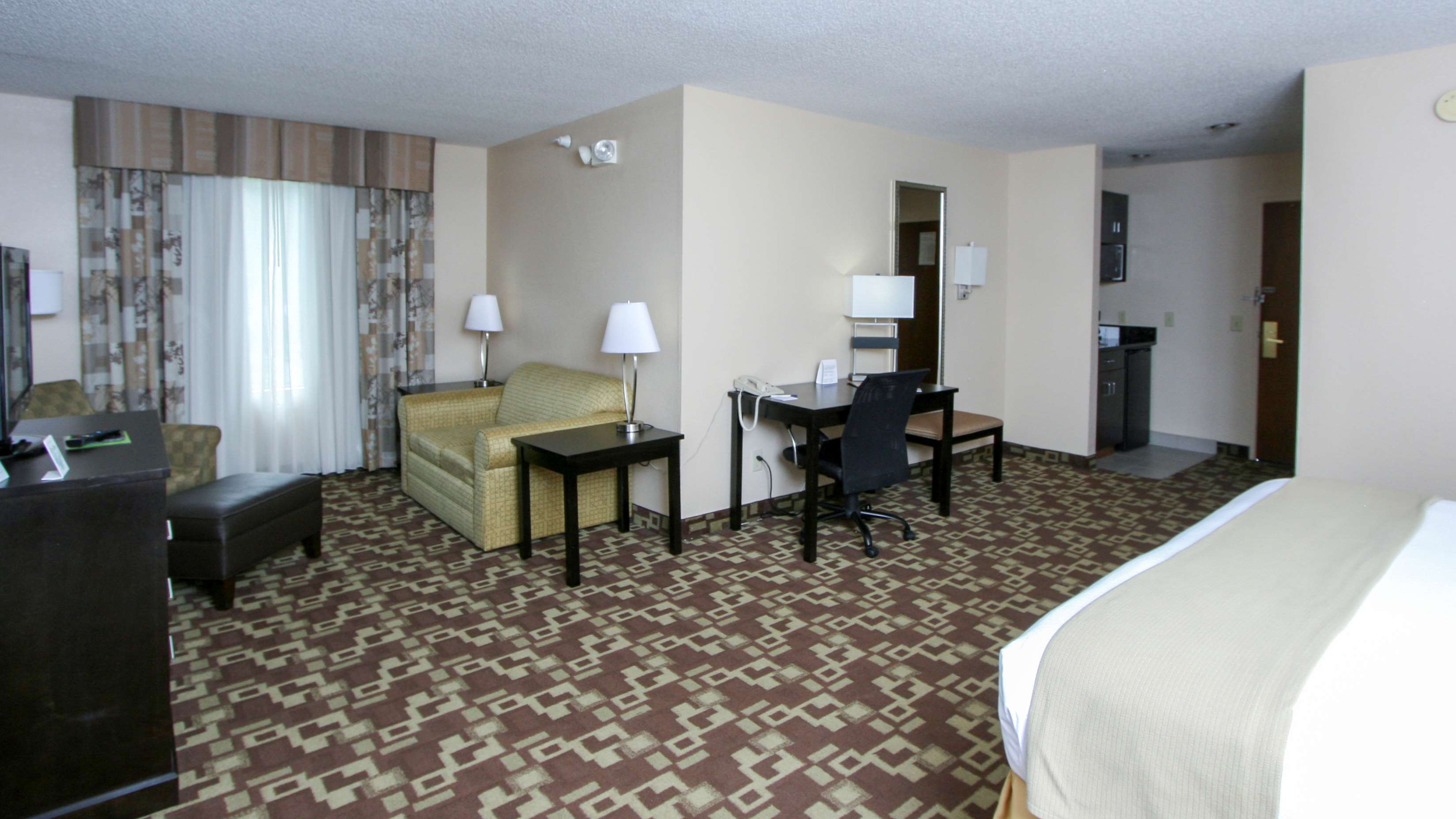 Premium Room-King Bed