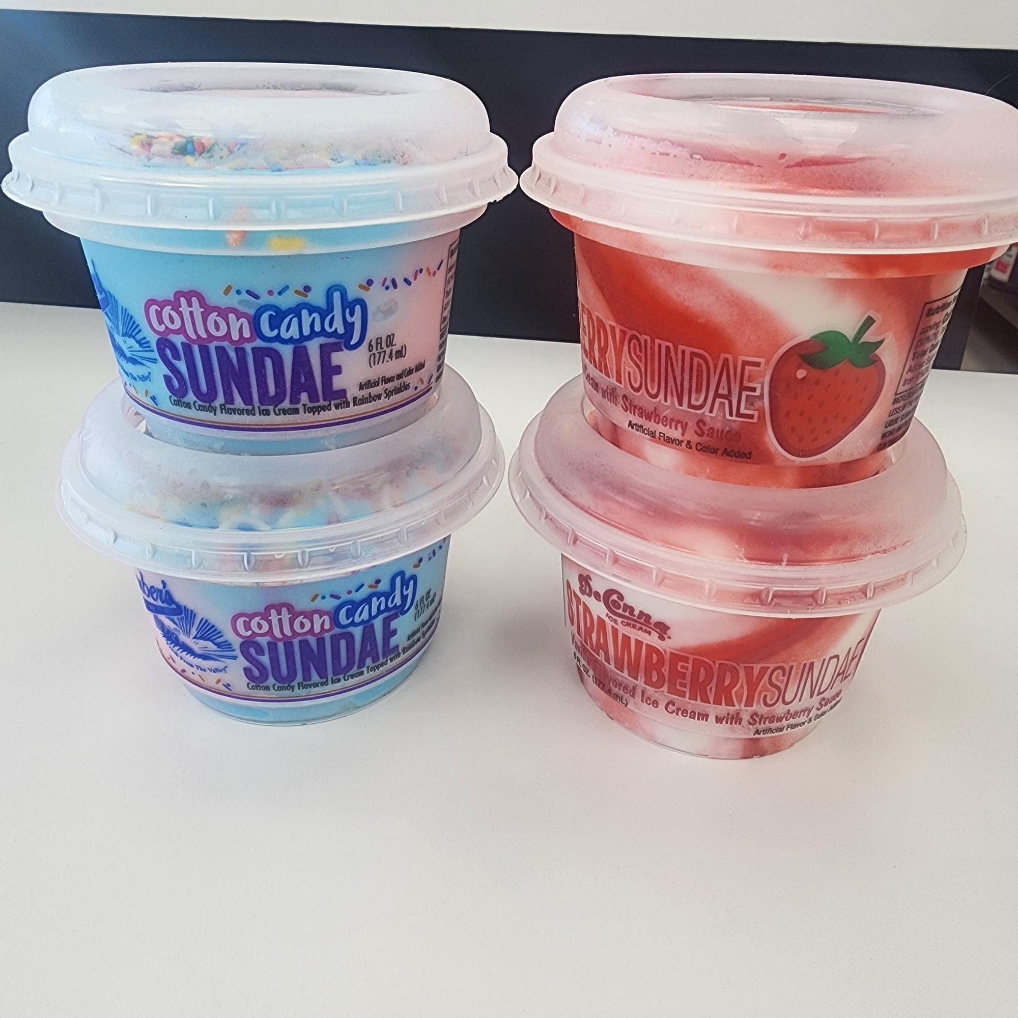 ICE CREAM SUNDAY Strawberry & cotton Candy 