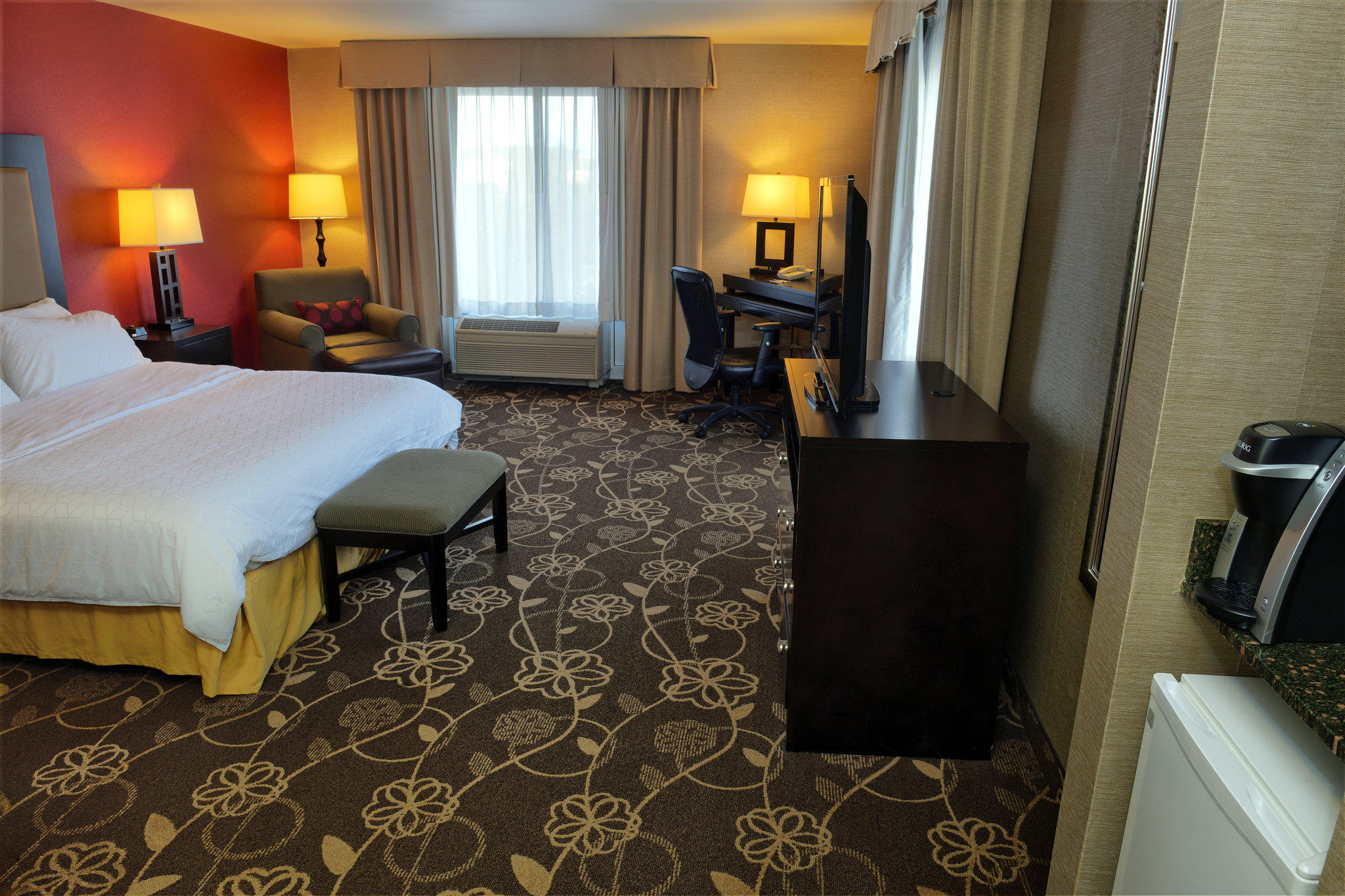 Holiday Inn Express & Suites Idaho Falls Photo