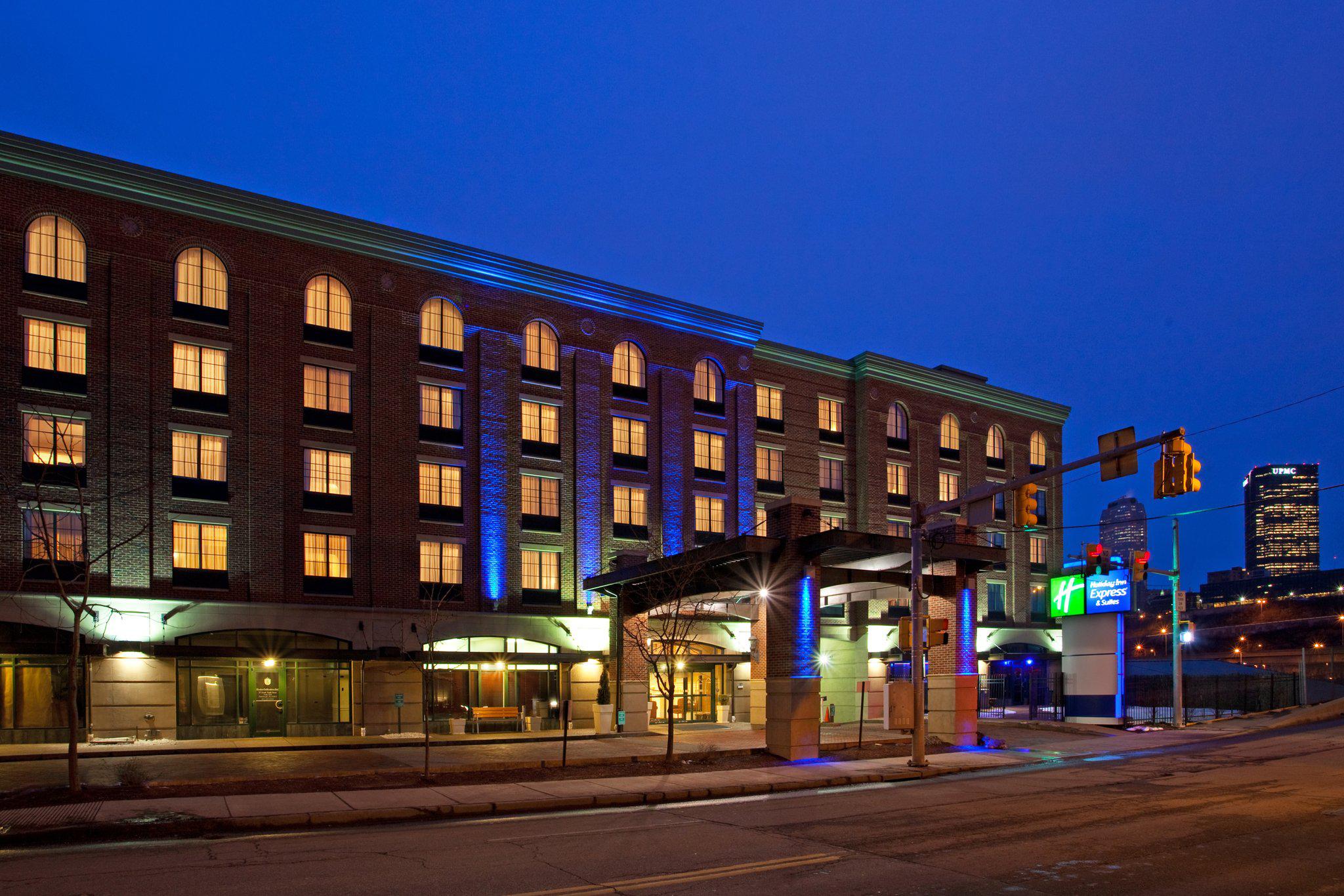 Holiday Inn Express & Suites Pittsburgh-South Side Photo