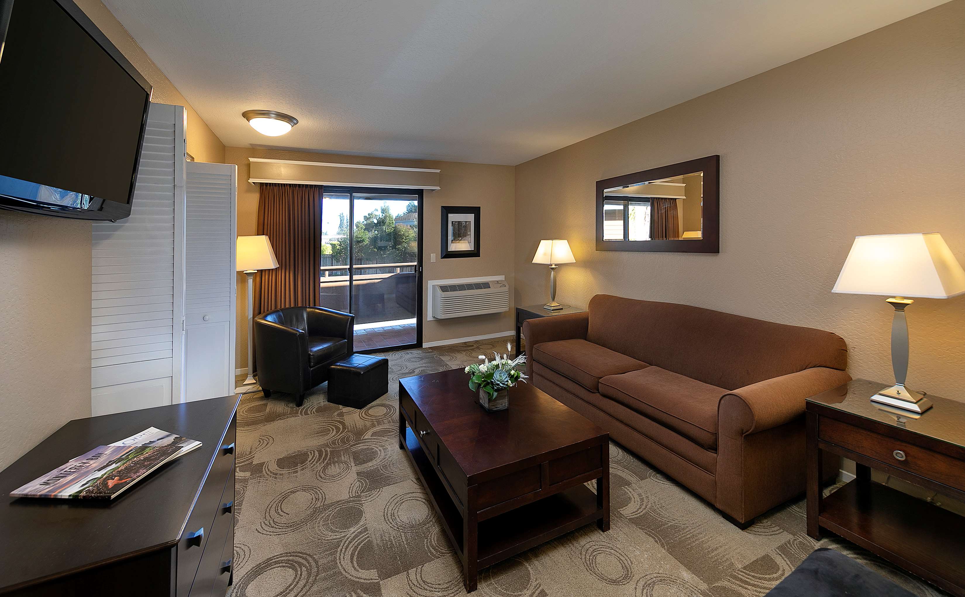 Best Western Seacliff Inn Photo