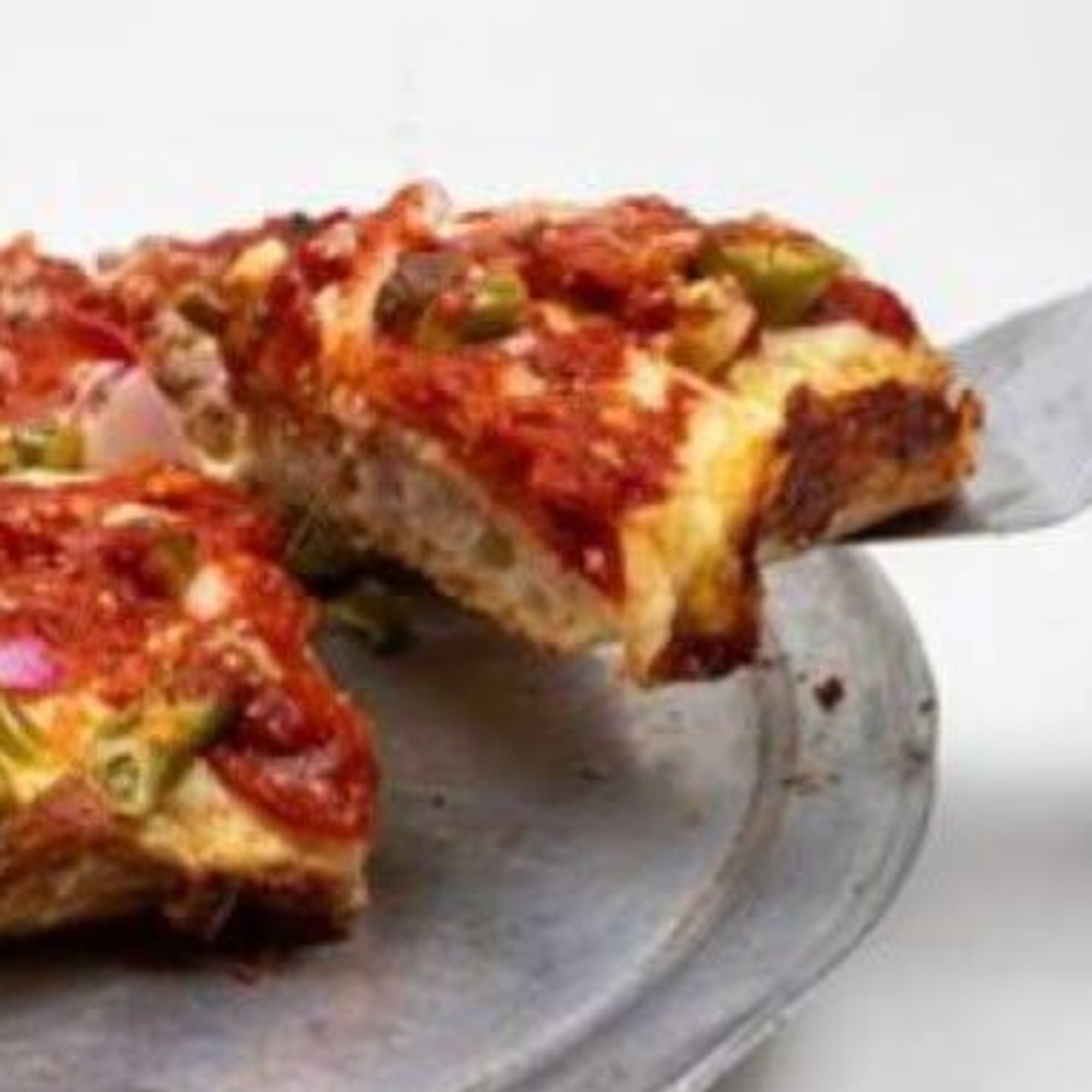 Deep Dish Pizza (Large)