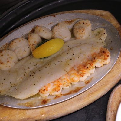 Broiled Seafood Platter
