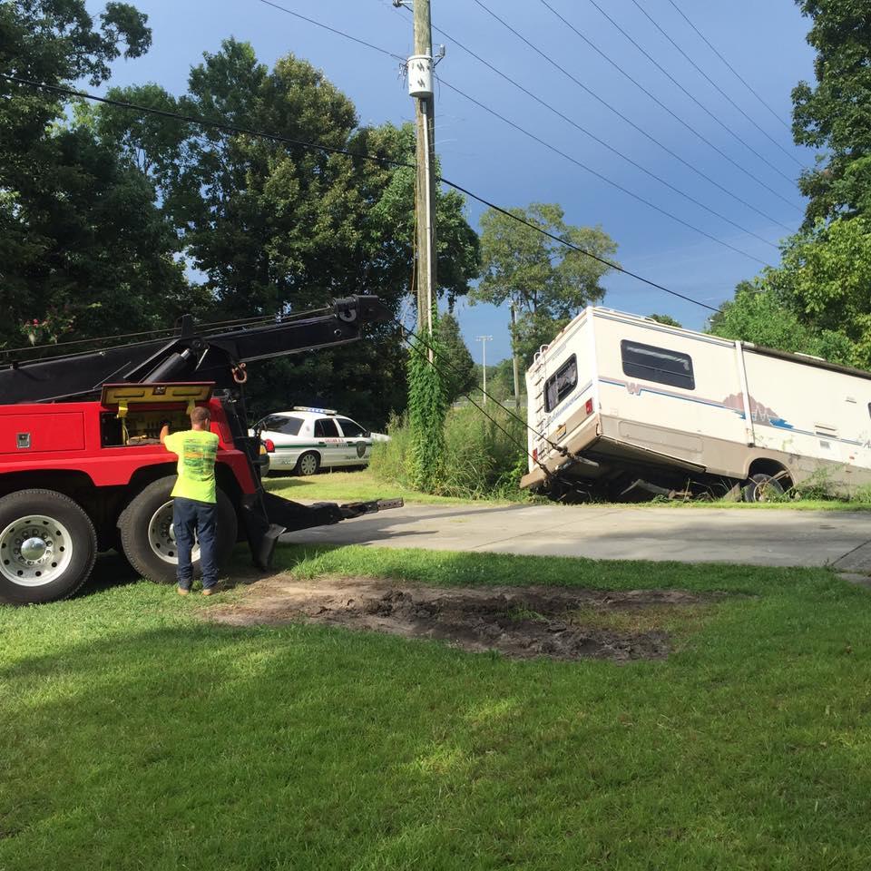 Jim's Towing Photo