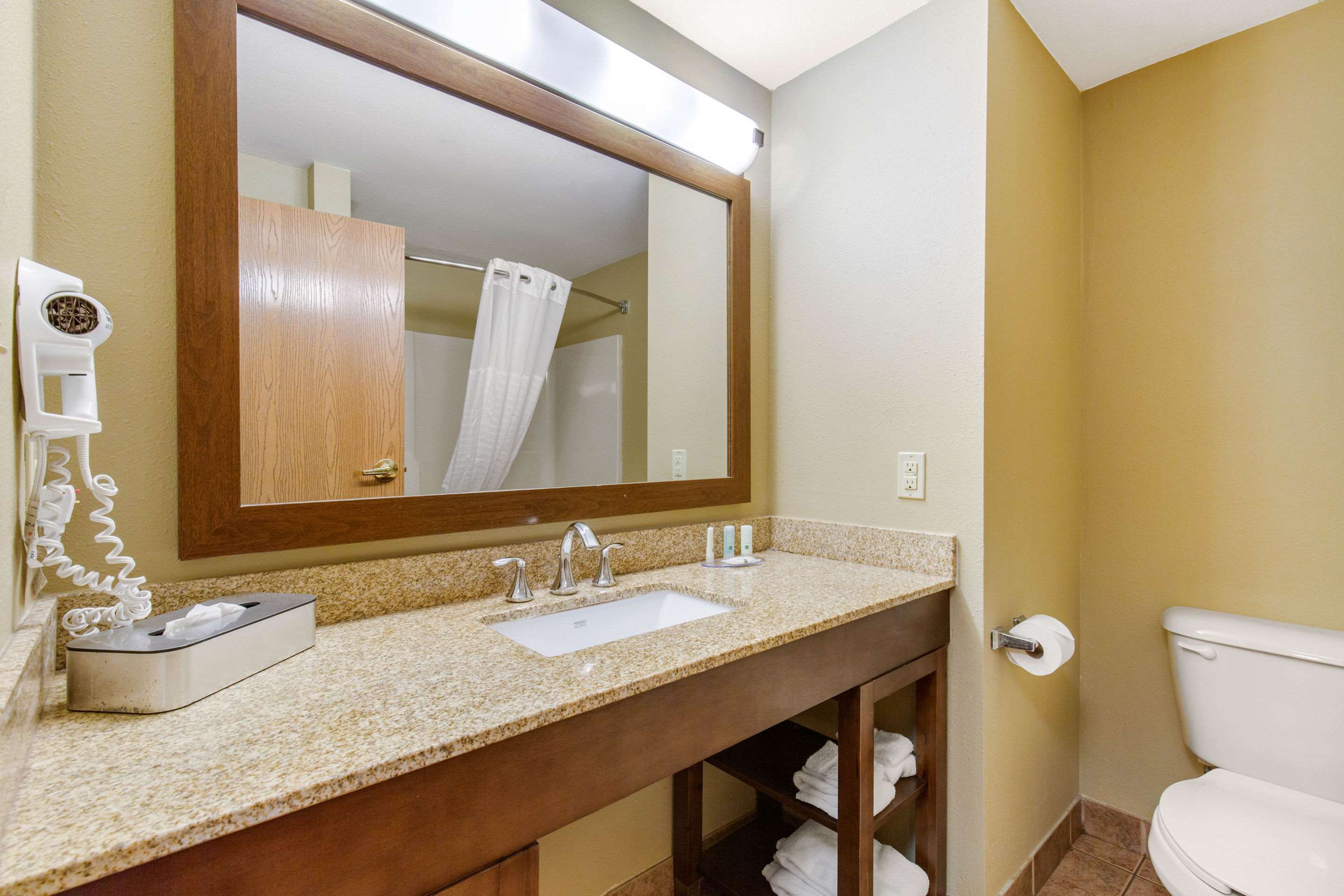 Quality Inn & Suites Georgetown - Seaford Photo