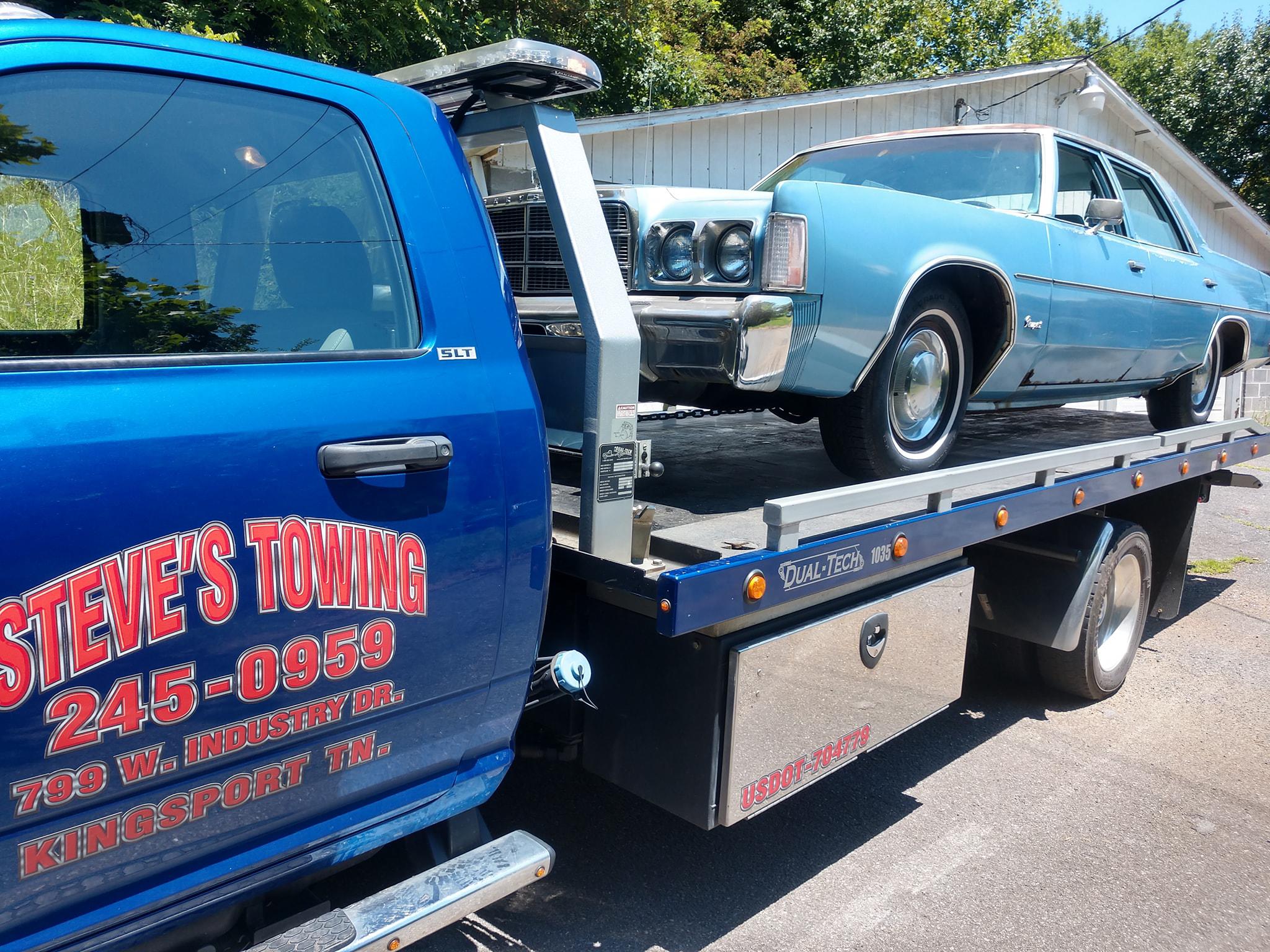 Steve's Towing Photo