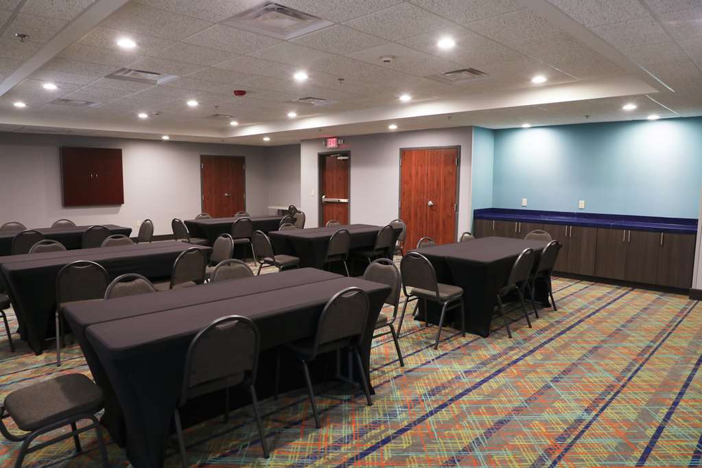 Hampton Inn Muskogee Image