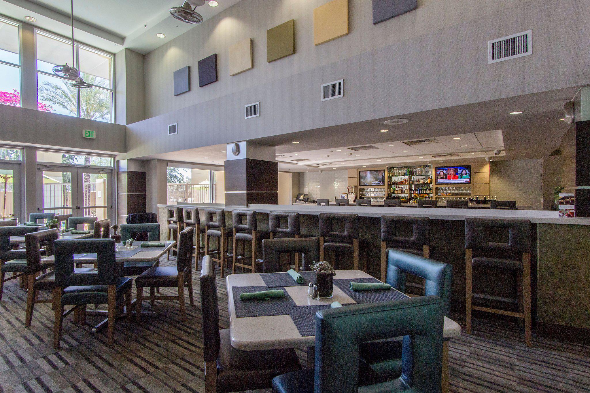 Holiday Inn & Suites Scottsdale North - Airpark Photo