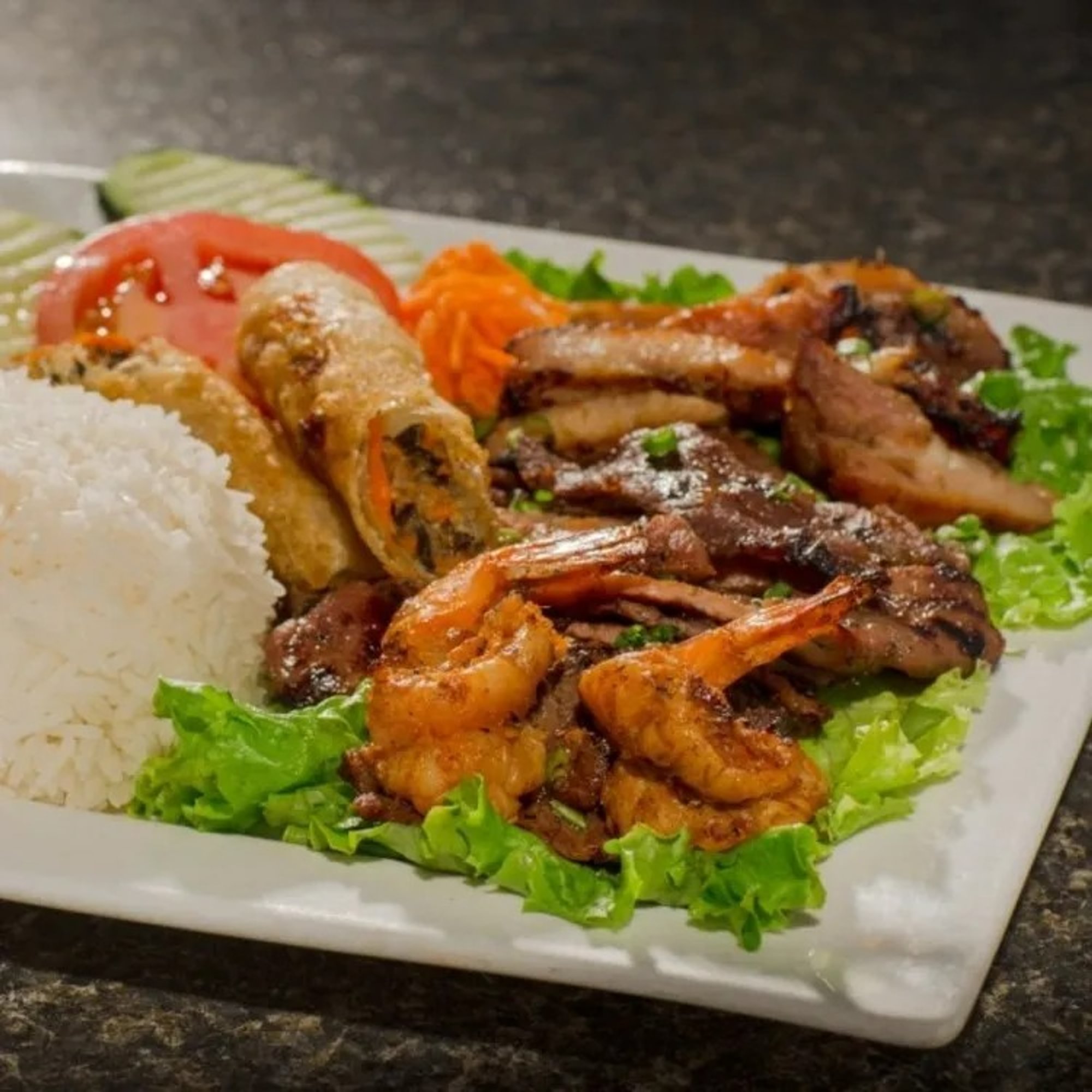 Combination Plate (Com Dac Biet (Bo, Heo, Ga, Tom&cha Gio) )