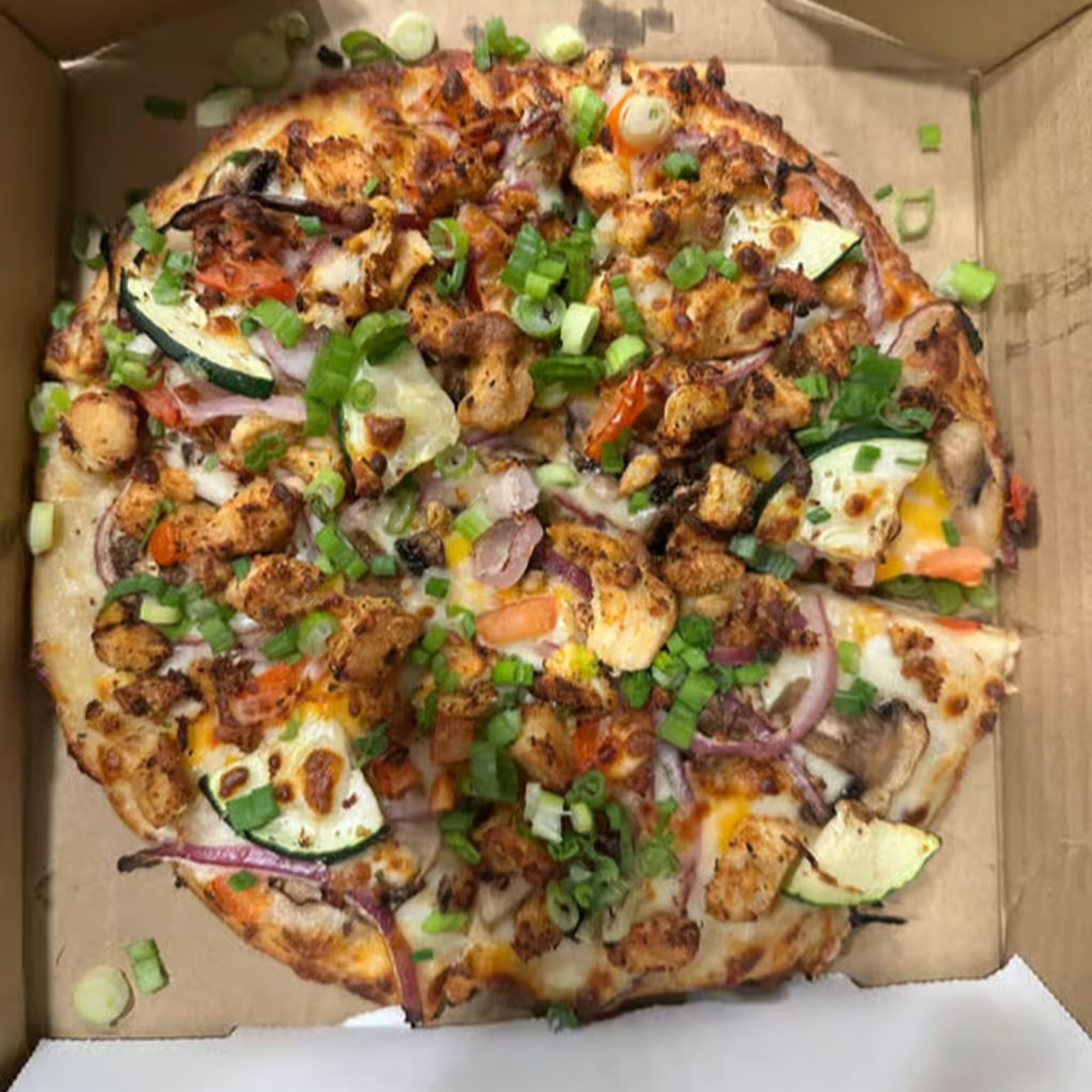 Halal Garlic Chicken Pizza