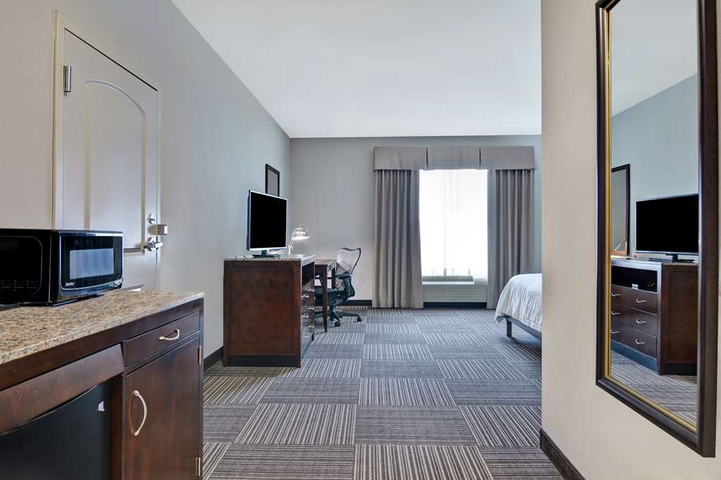 Hilton Garden Inn Fayetteville Image