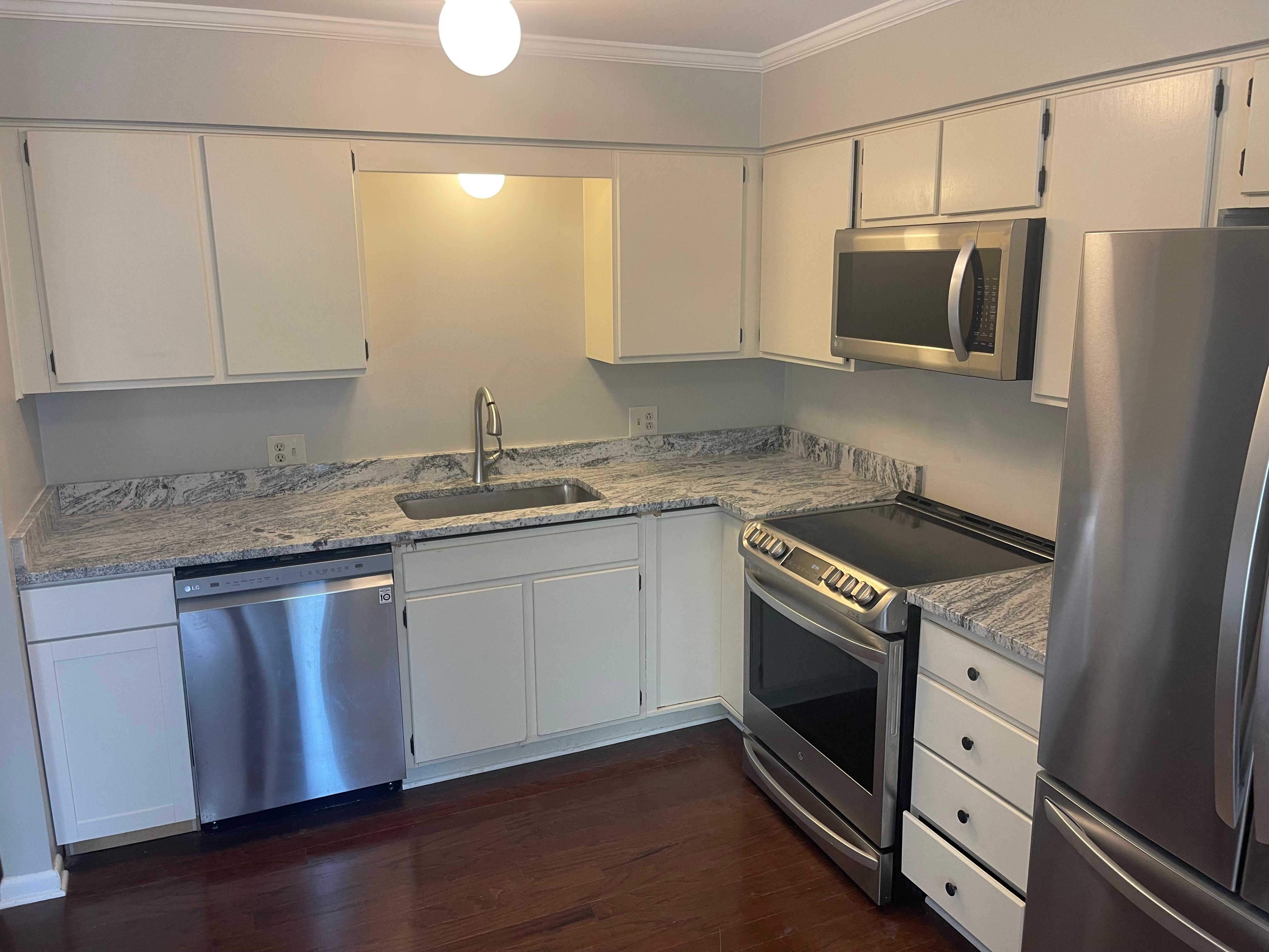 Rave Remodeling and Construction Image