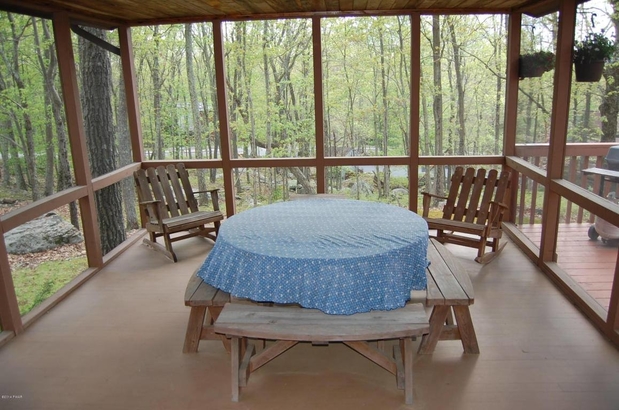 Images Davis R. Chant Realtors