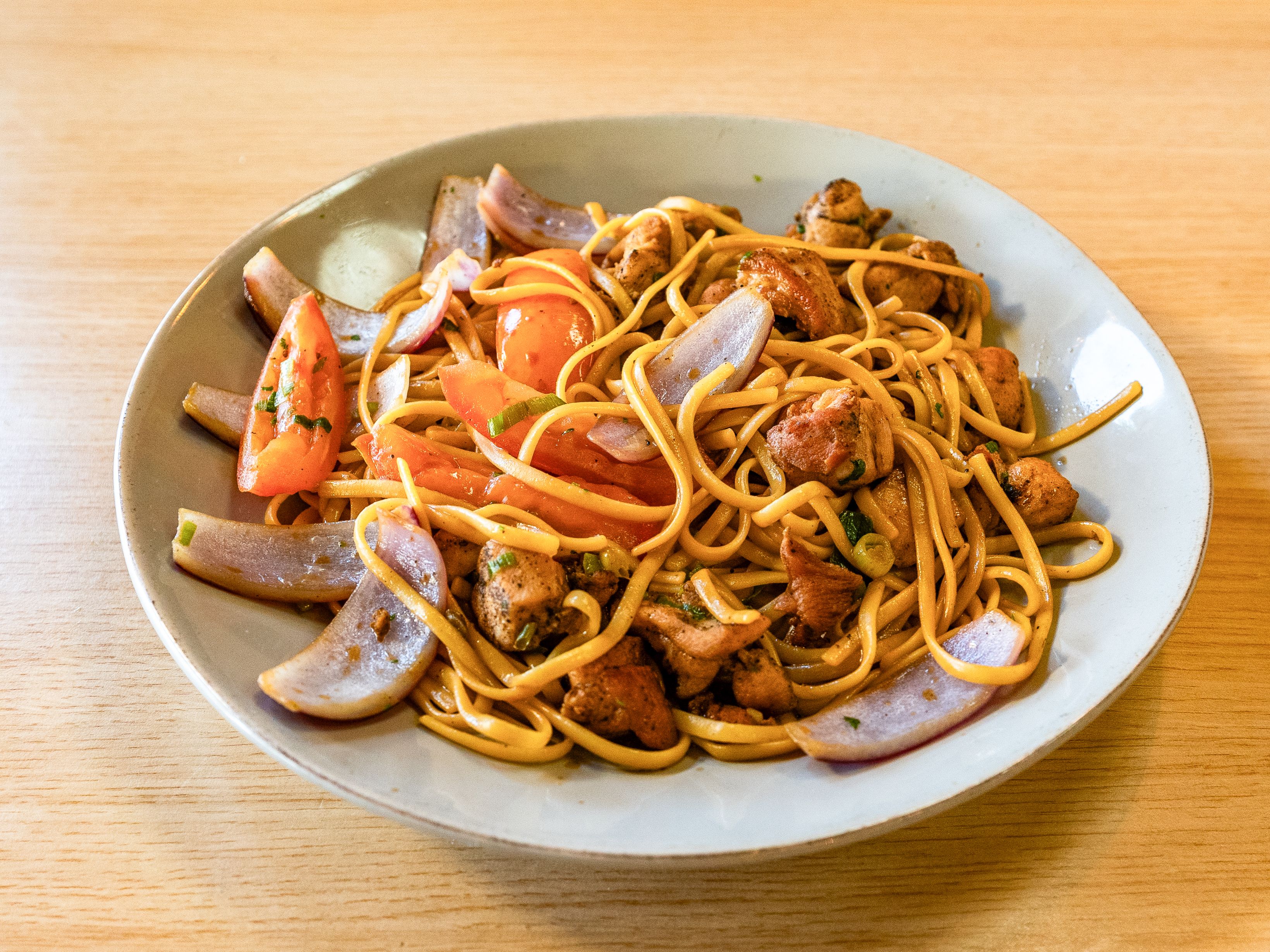 Tallarin Saltado de Pollo