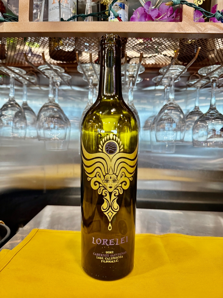 Bottle Lorelei Cab