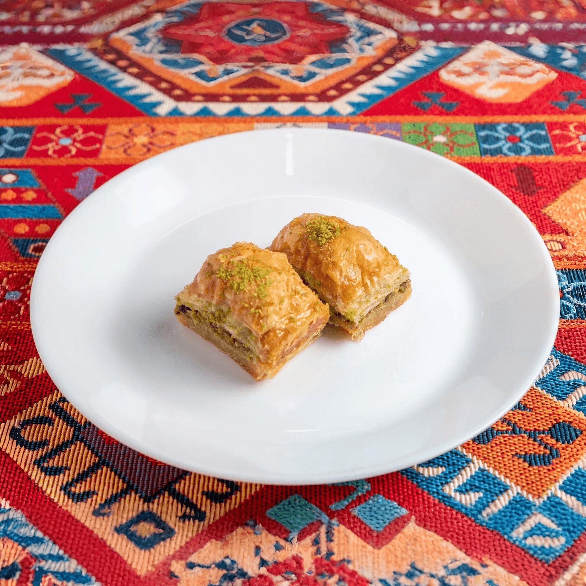 D5. 经典开心果果仁蜜饼 (1) Classic Pistachio Baklava (1 Pc)
